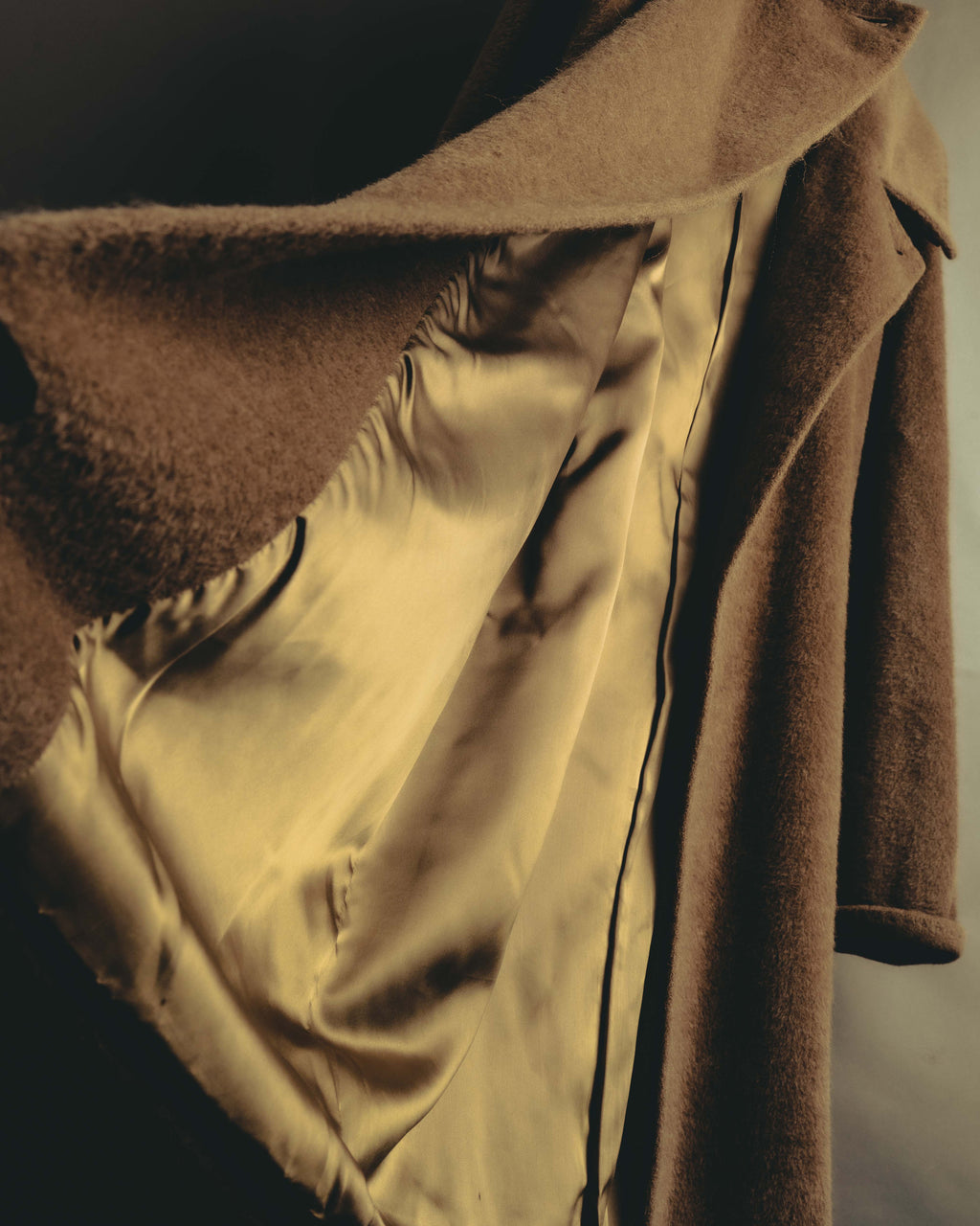 -SPECIAL- “Max Mara” 90’s-00’s Angora blend belted wrap coat