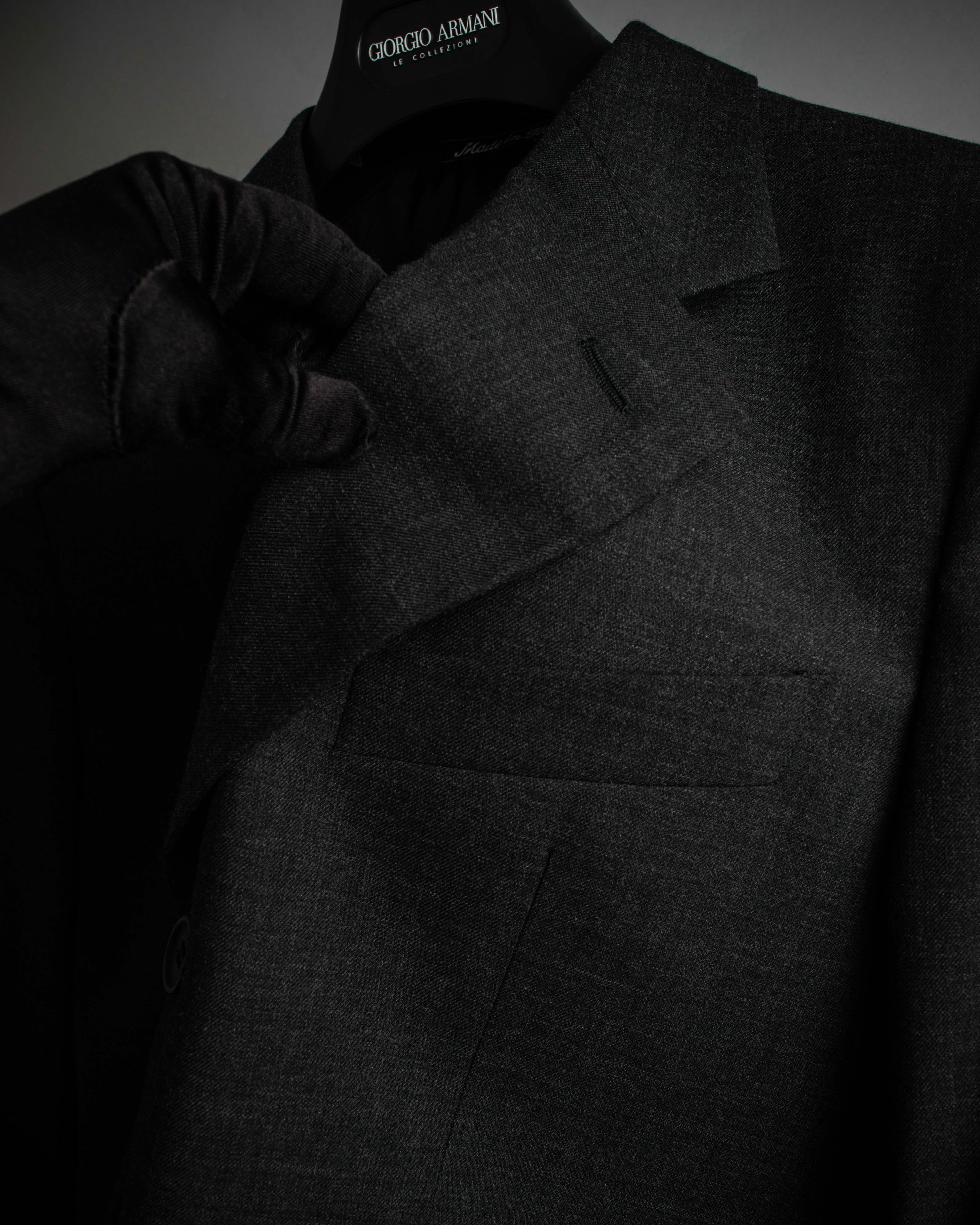 "GIORGIO ARMANI" LE COLLEZIONI line classical tailoring set up