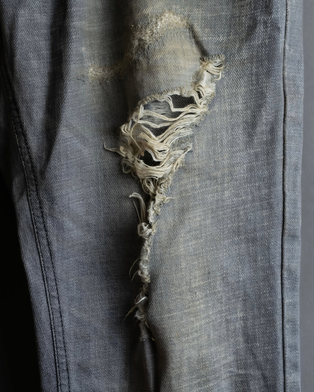 "Dolce &amp; Gabbana"Faded design gray denim pants