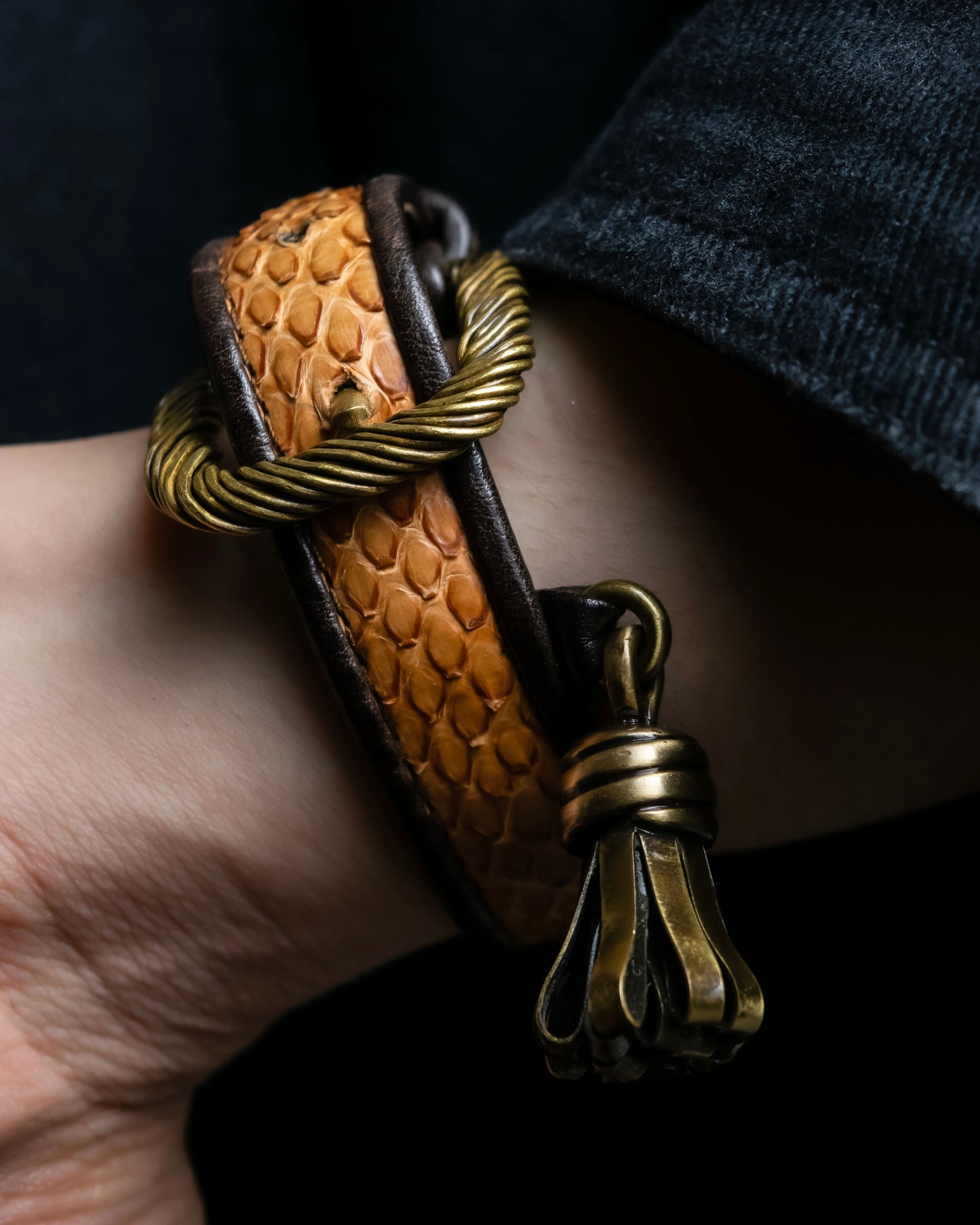 "BOTTEGA VENETA" Python switch design leather bracelet