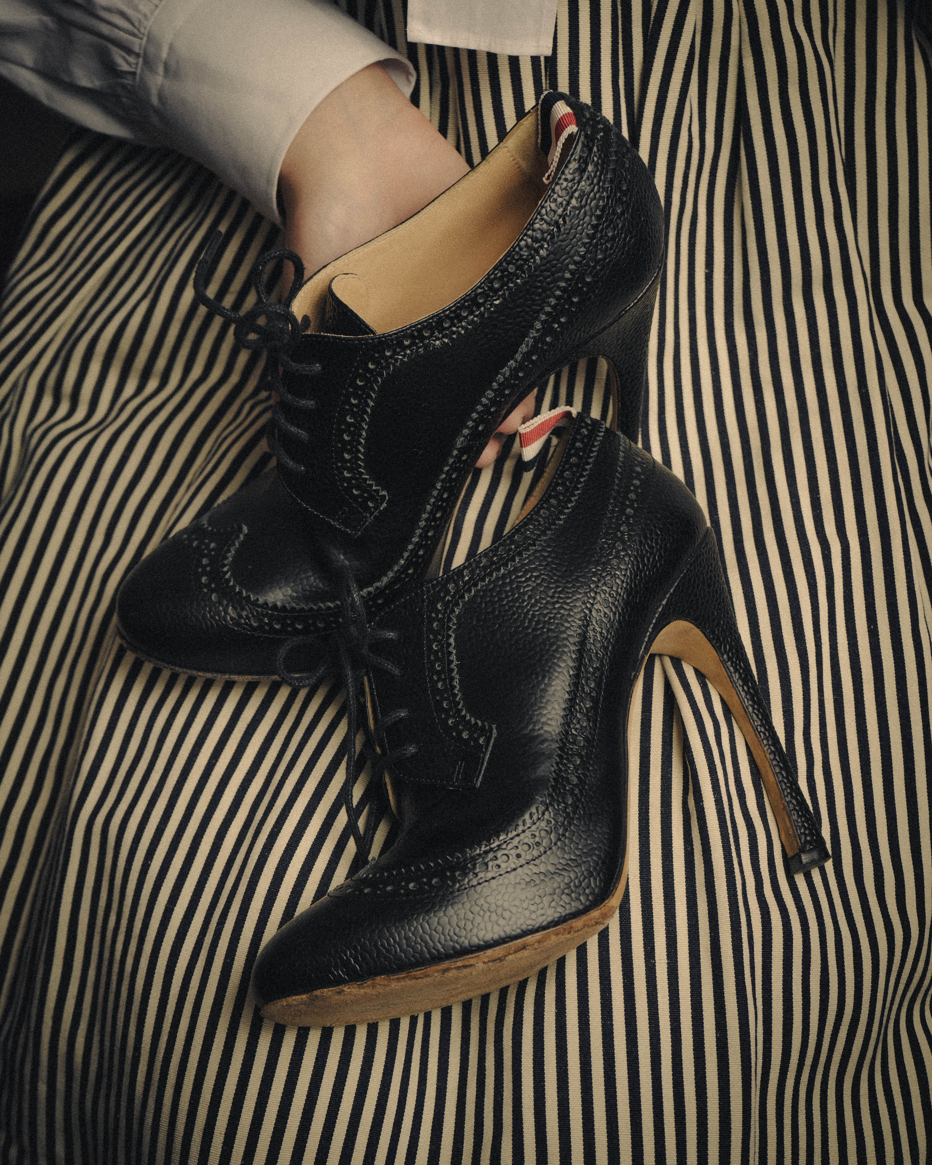-SPECIAL- “Thom Browne” 2010’s- pebbled leather wingtip lace-up heels