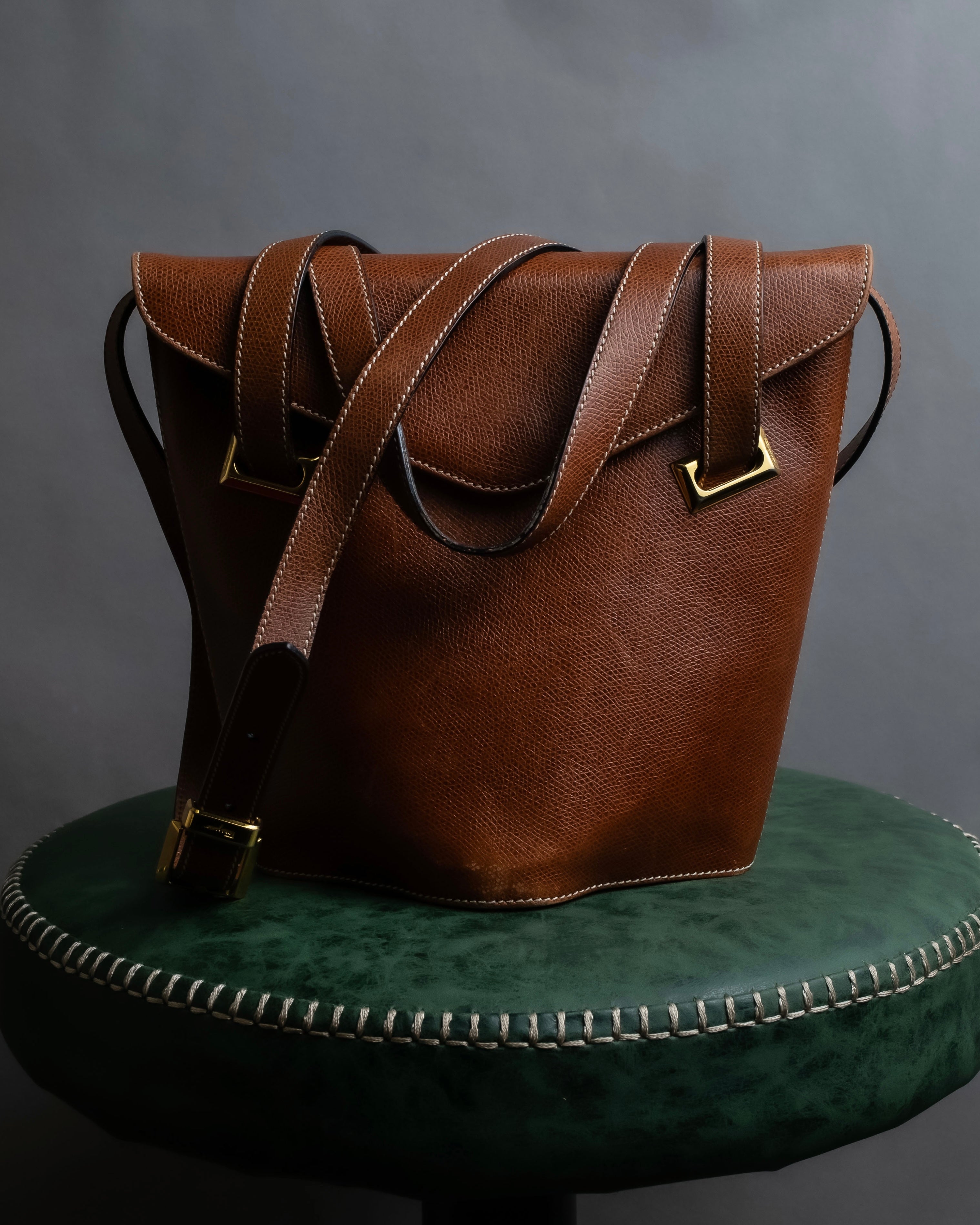 "Salvatore Ferragamo" Gold metal parts brown leather shoulder bag