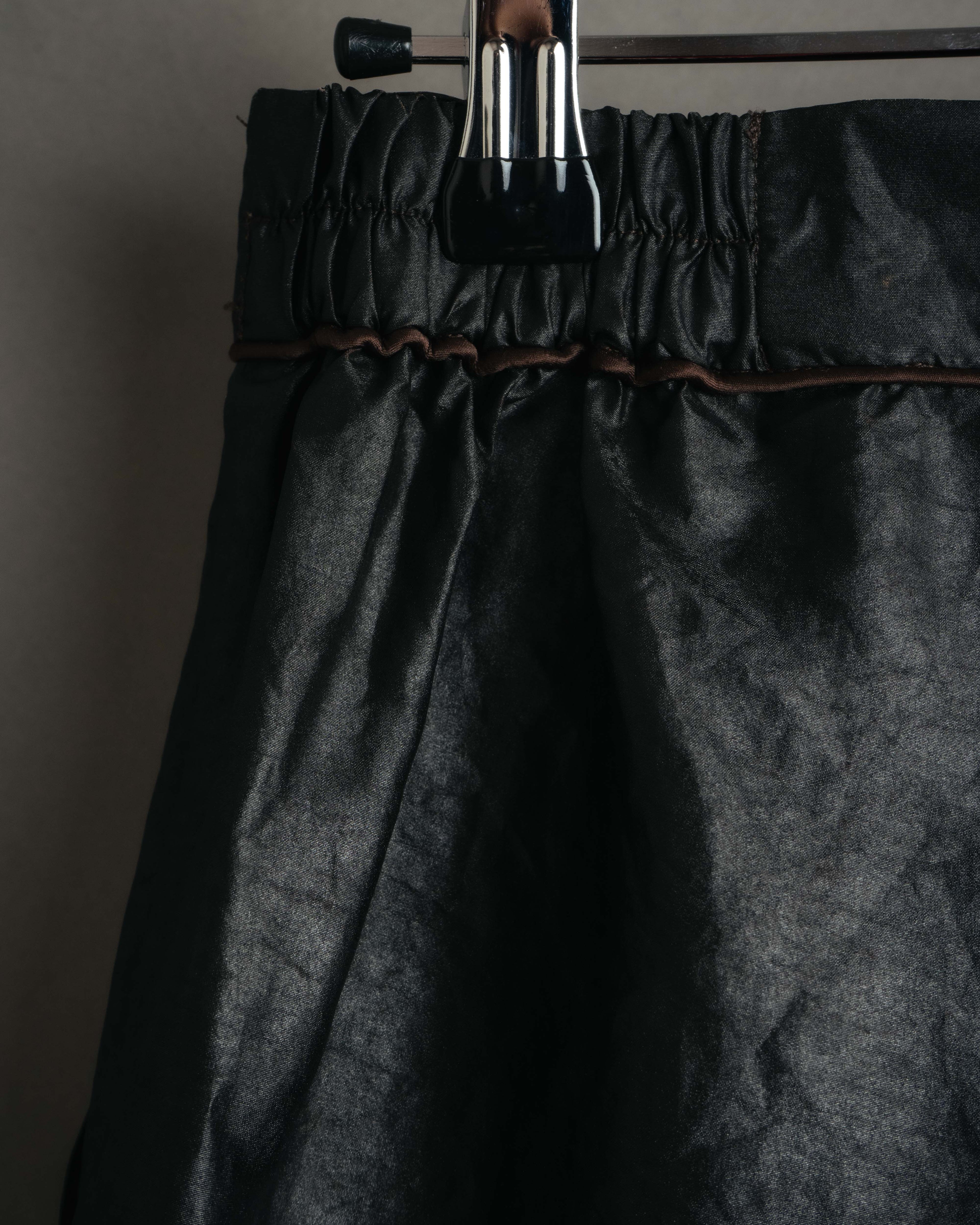 -MOOD Vintage Collections-
90’s-00’s Shiny textured wide leg trousers
