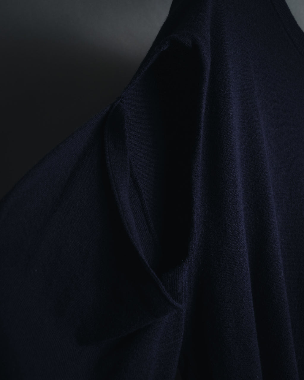 "Maison Margiela" Deconstructed arm-slit crewneck knit pullover