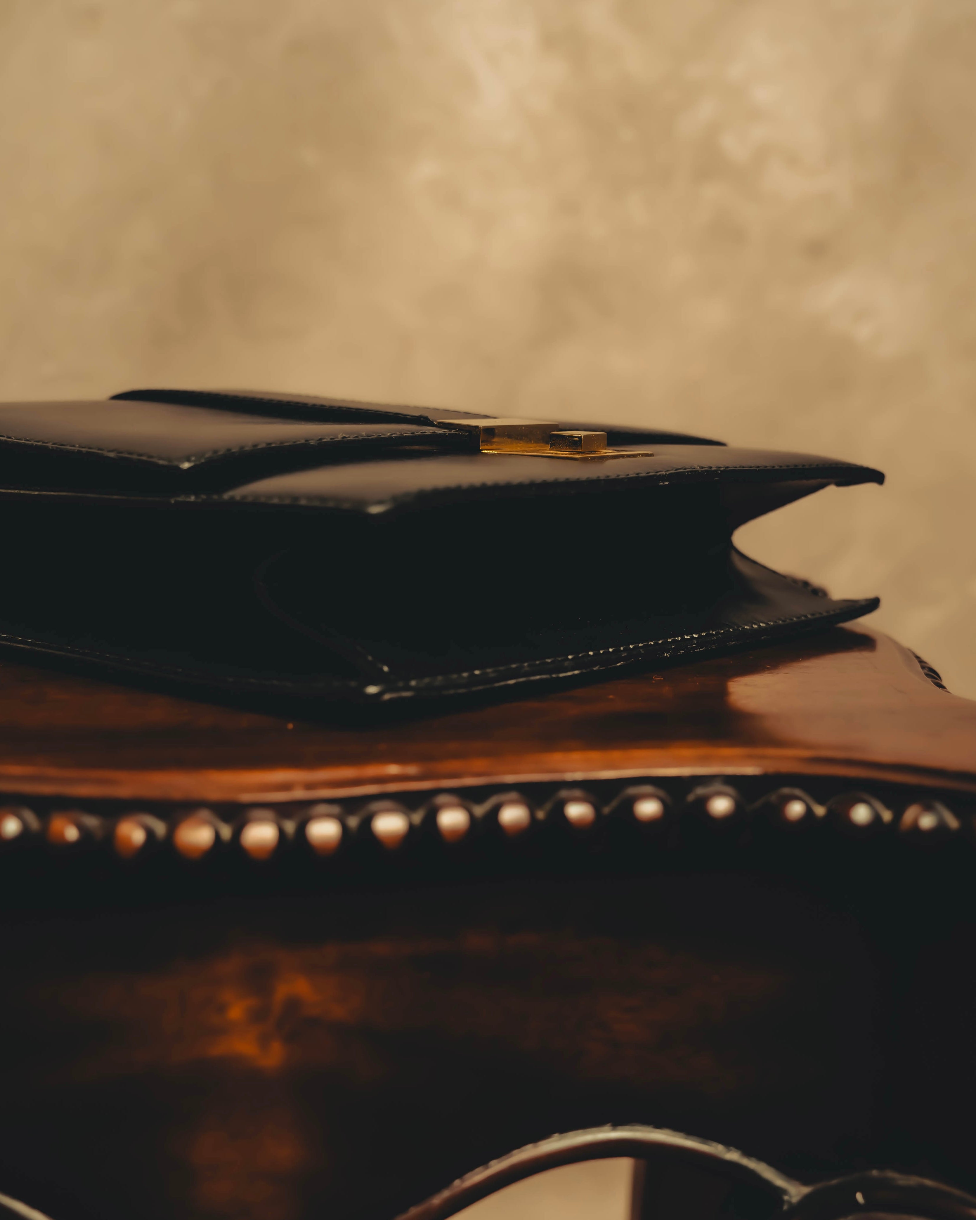 "GUCCI" 70's-80's Structured leather shoulder bag
