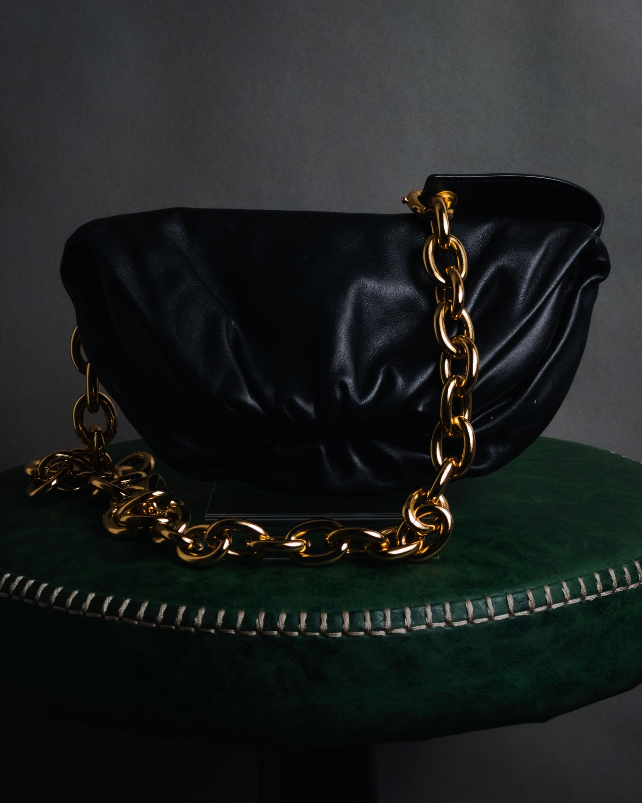 –SPECIAL– "BOTTEGA VENETA" 20’s sculptural chain pouch clutch