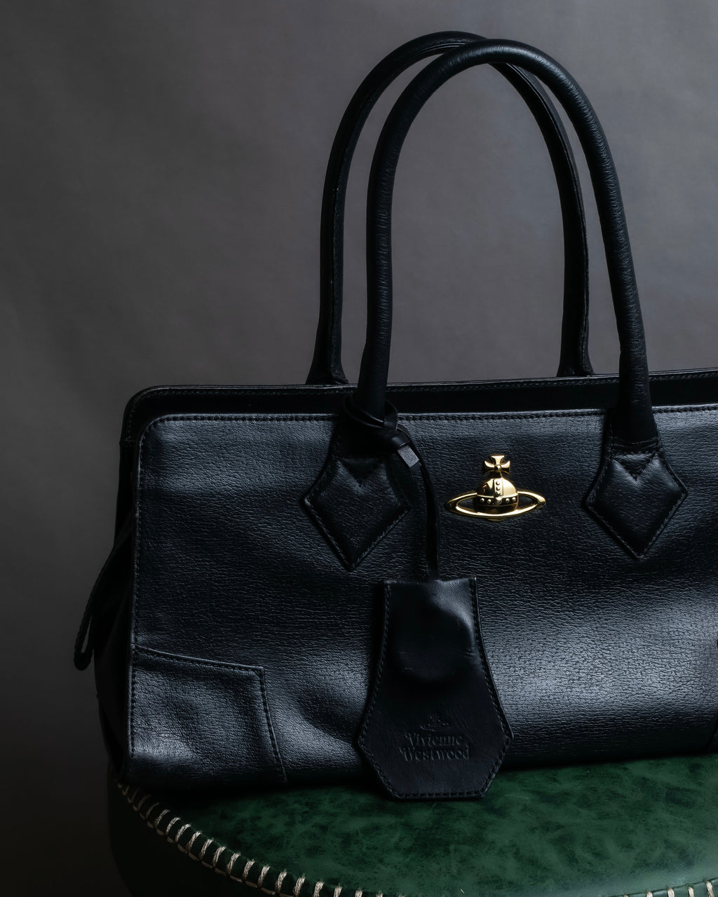"Vivienne Westwood" Horizontal orb logo engraved hand bag