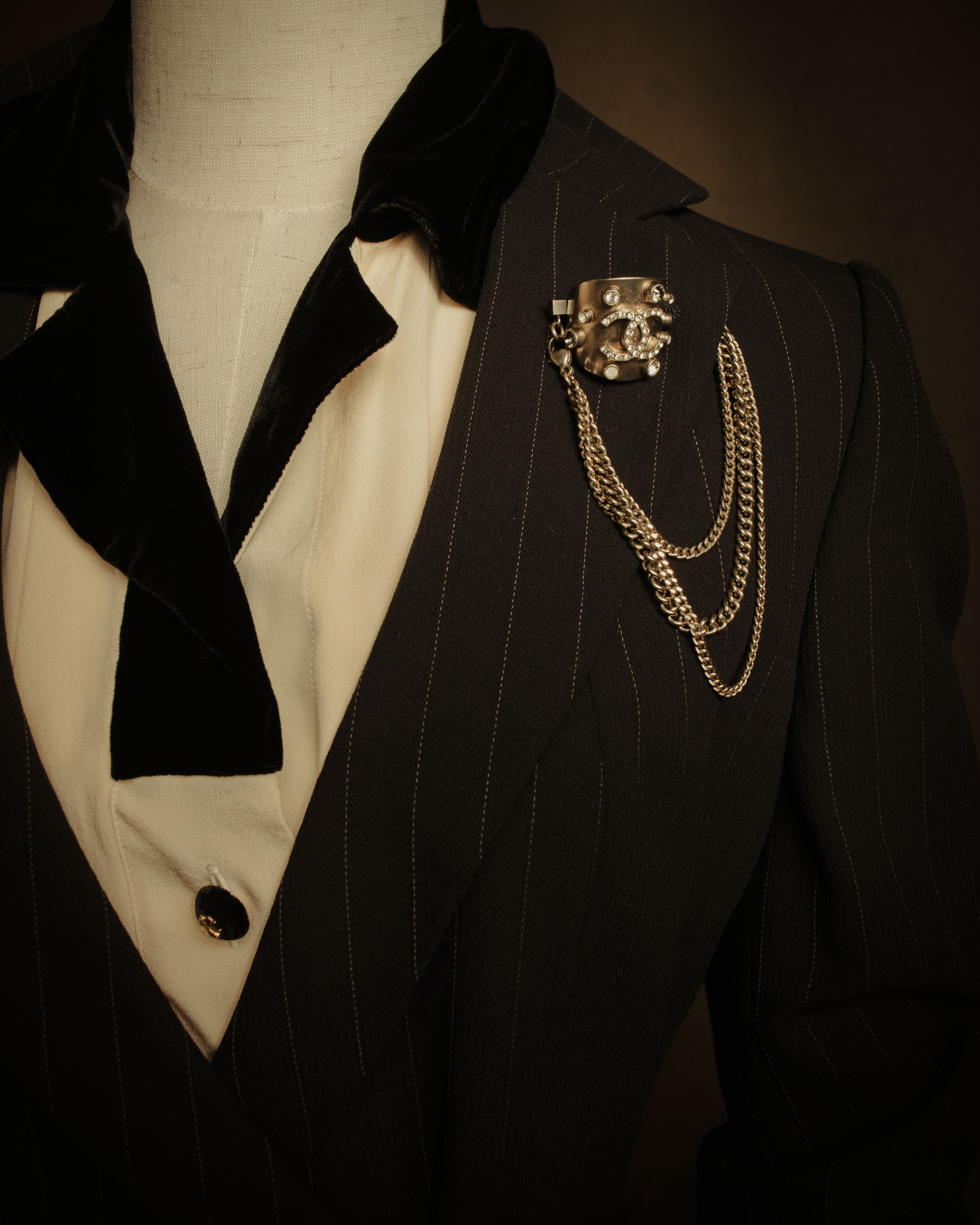 –SPECIAL– “CHANEL” 2005 Spring crystal CC chain majeste