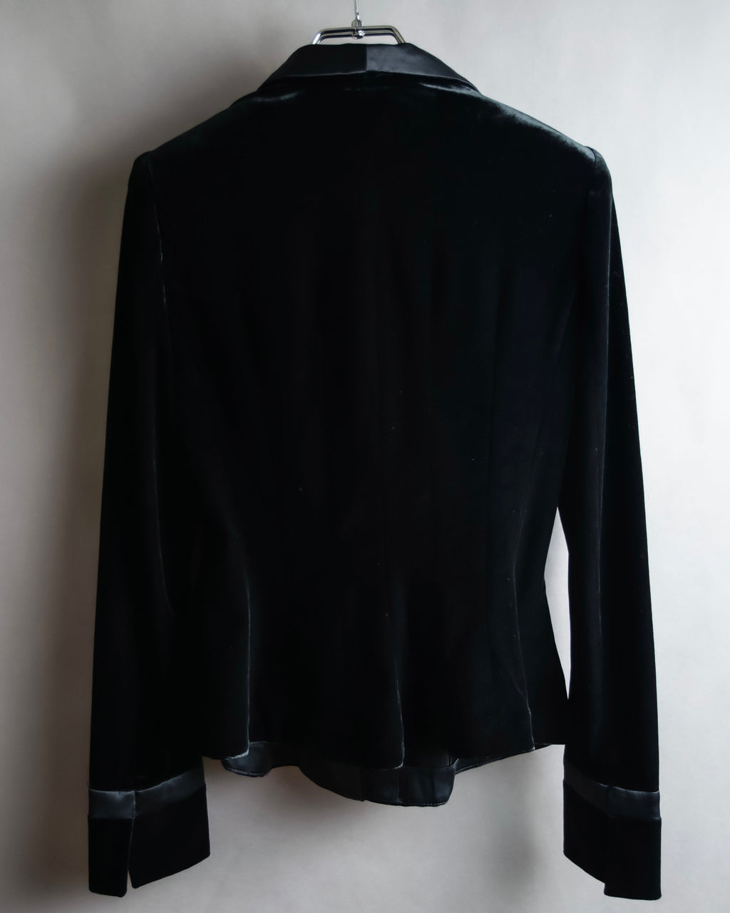 "ARMANI COLLEZIONI" Satin switched design velvet jacket