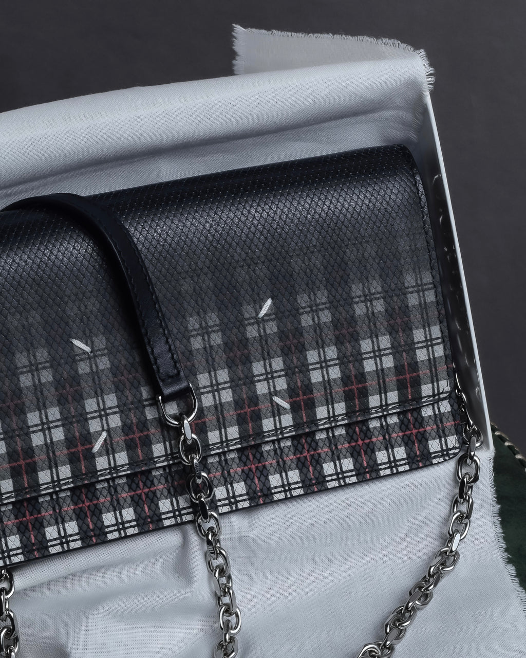 "MAISON MARGIELA" Check pattern gradient design chain shoulder leather wallet bag