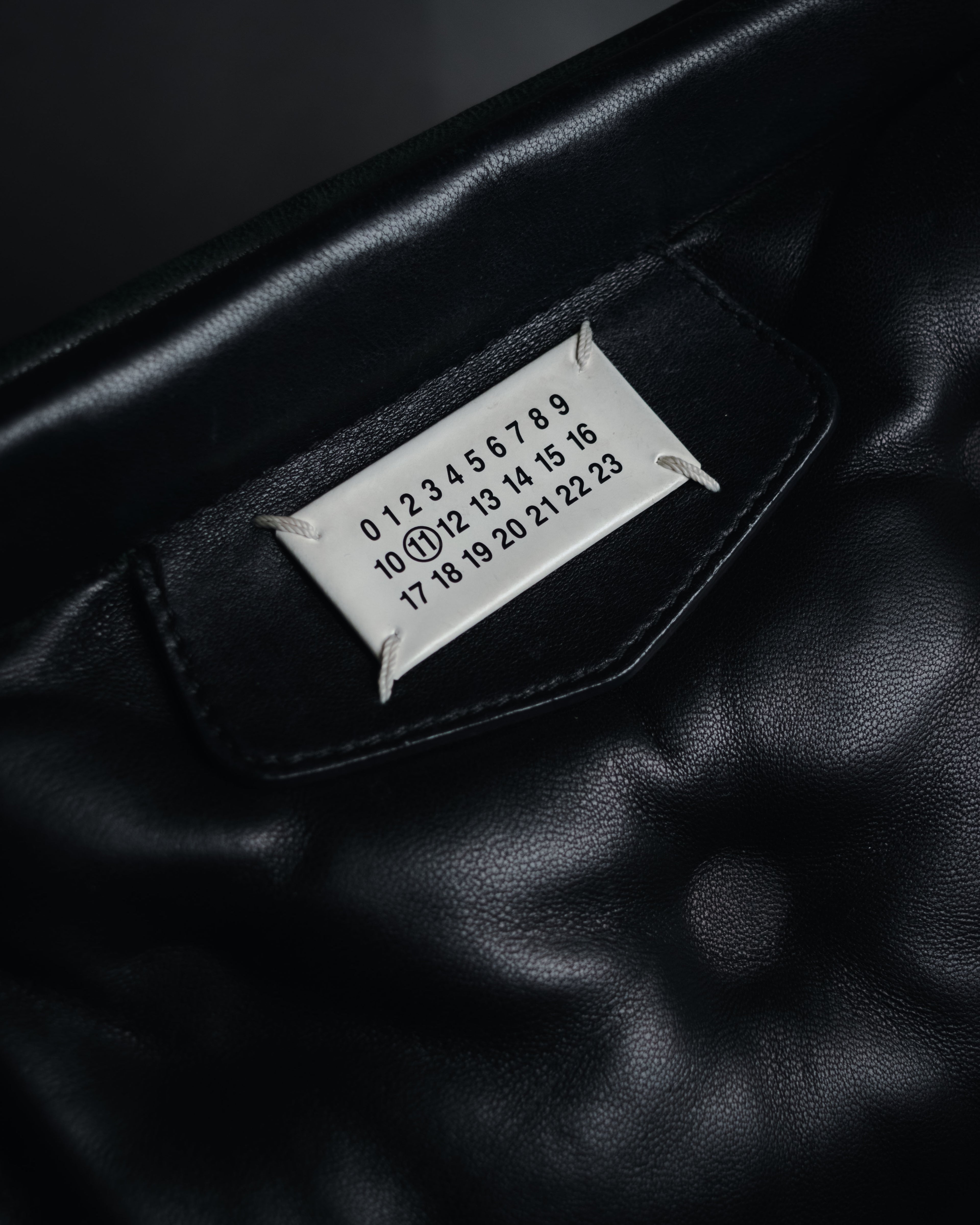 –SPECIAL– "Maison Margiela" 18’s-21’s Quilted pillow leather shoulder bag