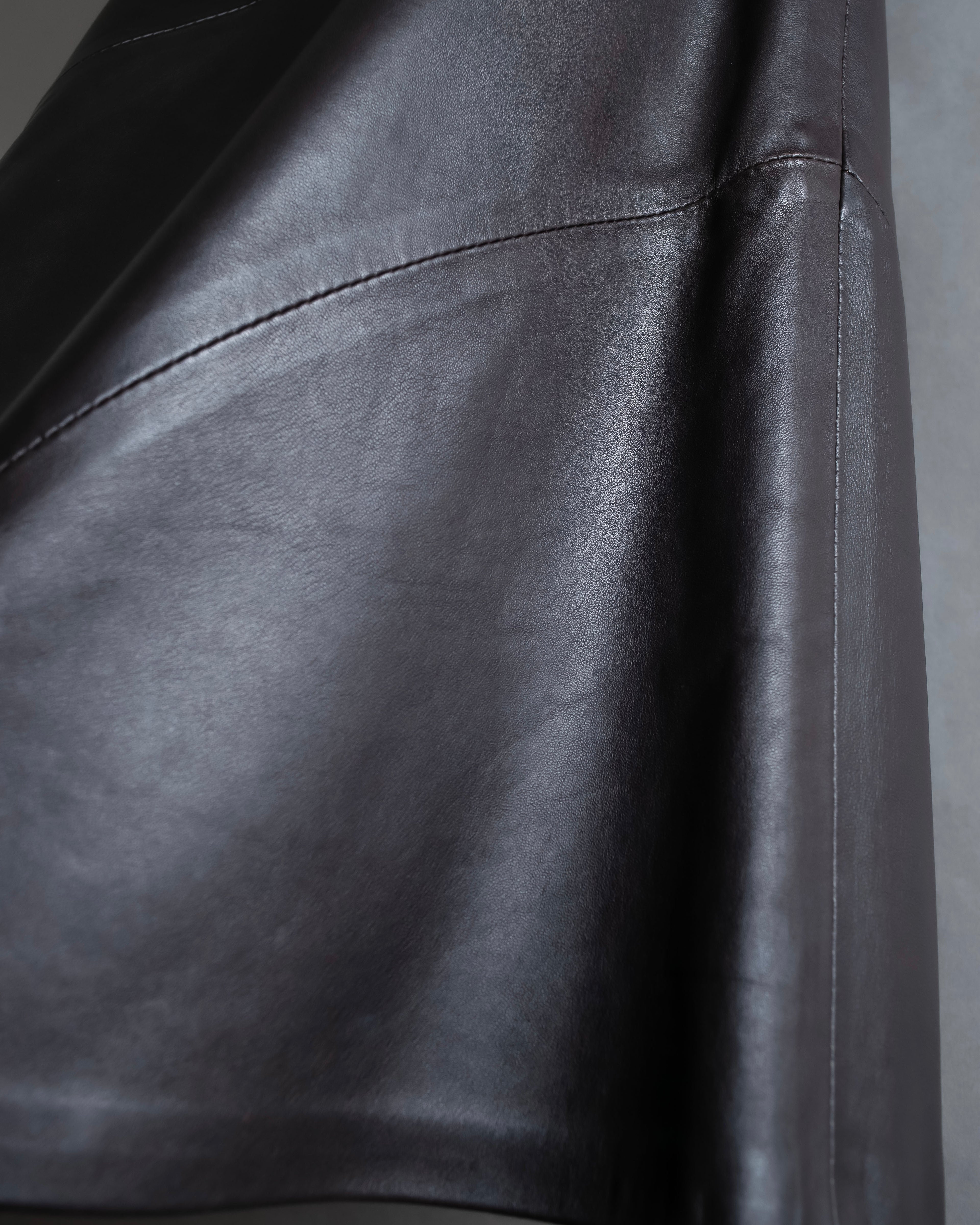 "HARVEY LOGAN" Diagonal cut design lamb leather flare skirt