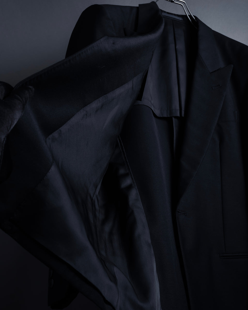 "YVES SAINT LAURENT" Strongly tailored shaped wool set up