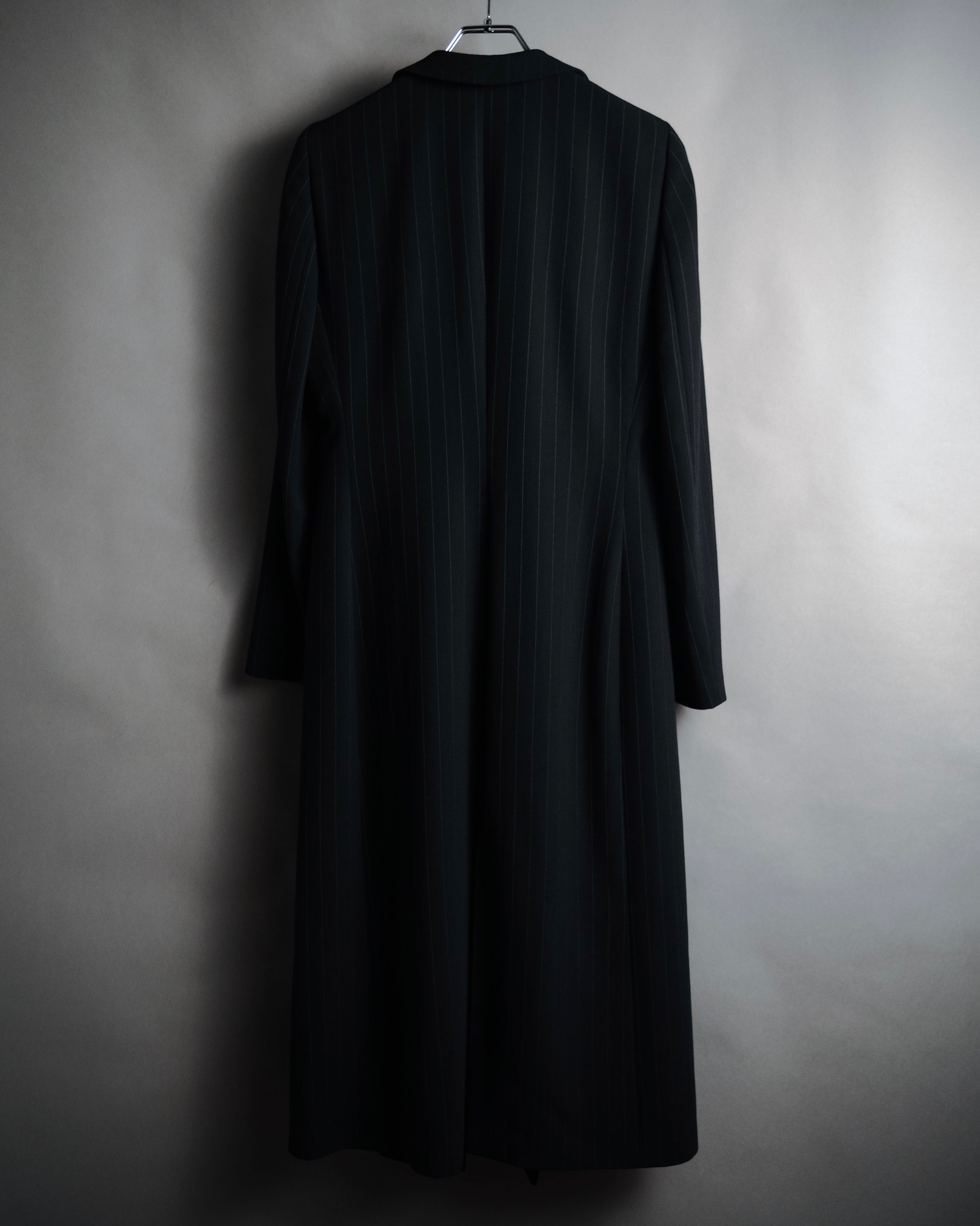 –SPECIAL– "GIORGIO ARMANI"
90’s Borgonuovo 21 pinstripe fly front long coat