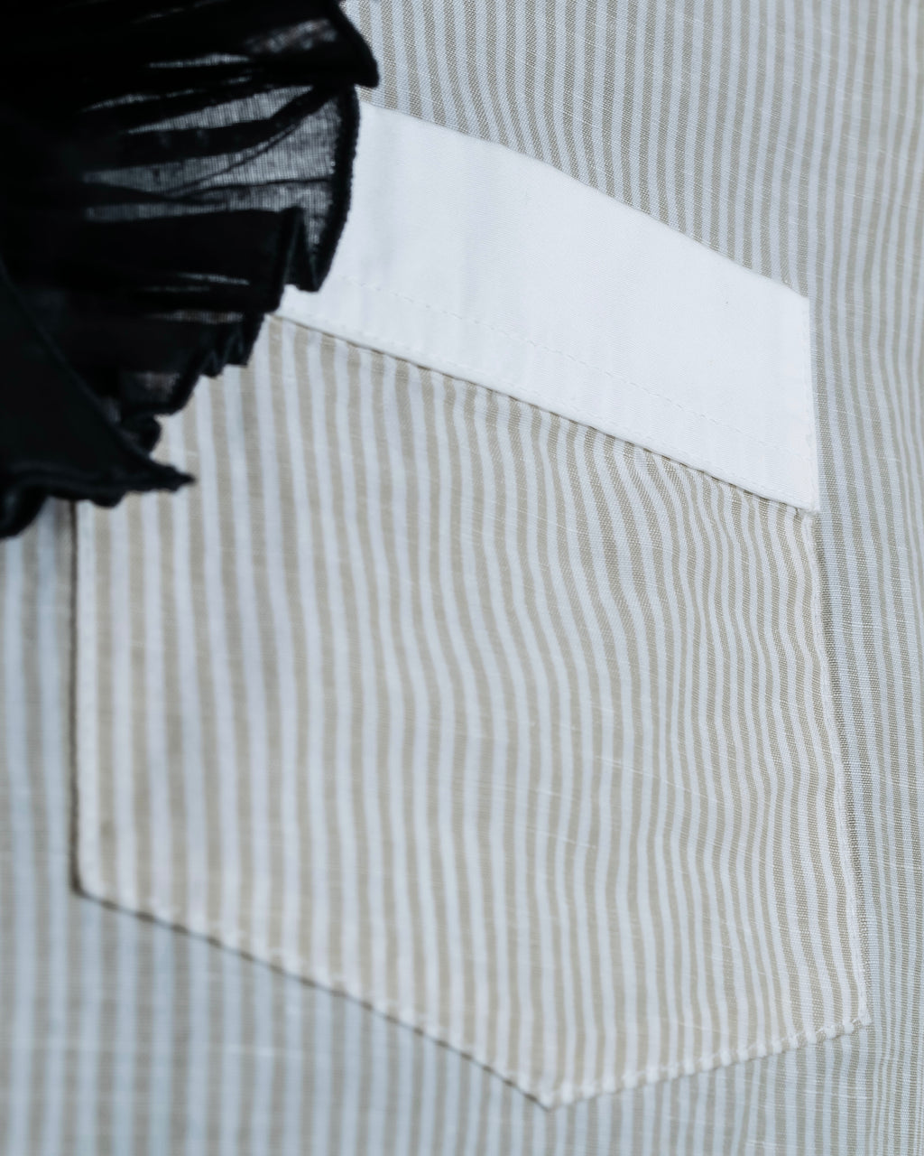 "LOUIS VUITTON" Ribbon frill design regular collar shirt