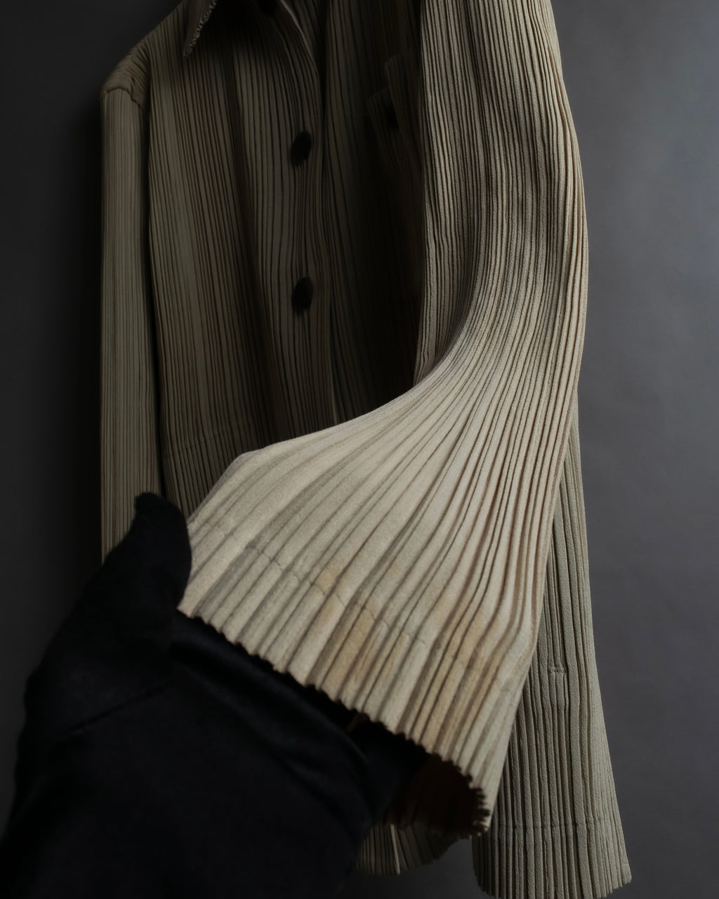 "ISSEY MIYAKE" Fine pleated shirt jacket