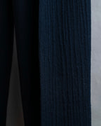 "VALENTINO GARAVANI BOUTIQUE"
Cleric design shirt jacket & tapered slacks set up