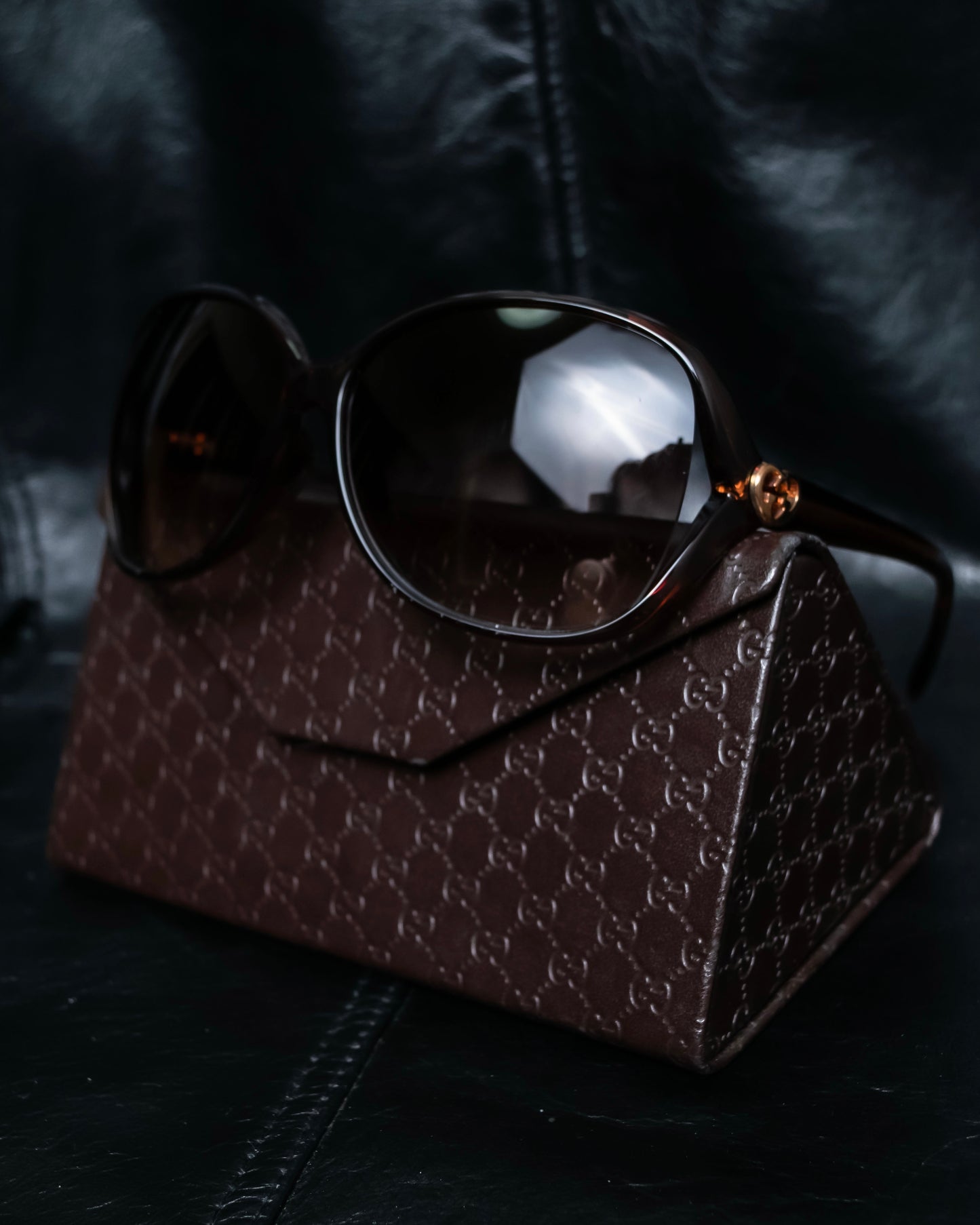 “GUCCI” GG heart motif butterfly shaped sunglasses