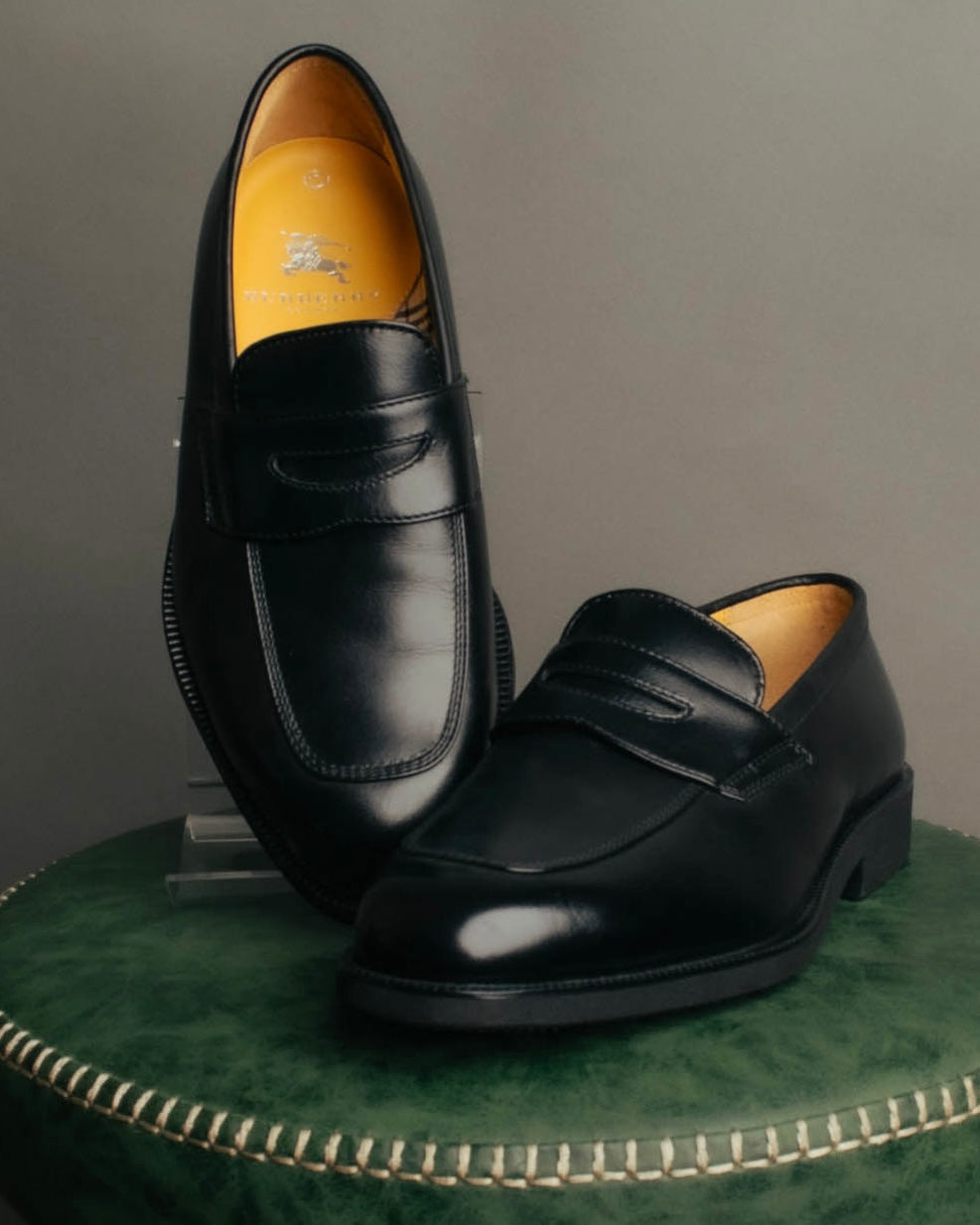 "BURBERRY LONDON" 00's Glossy black leather penny loafers