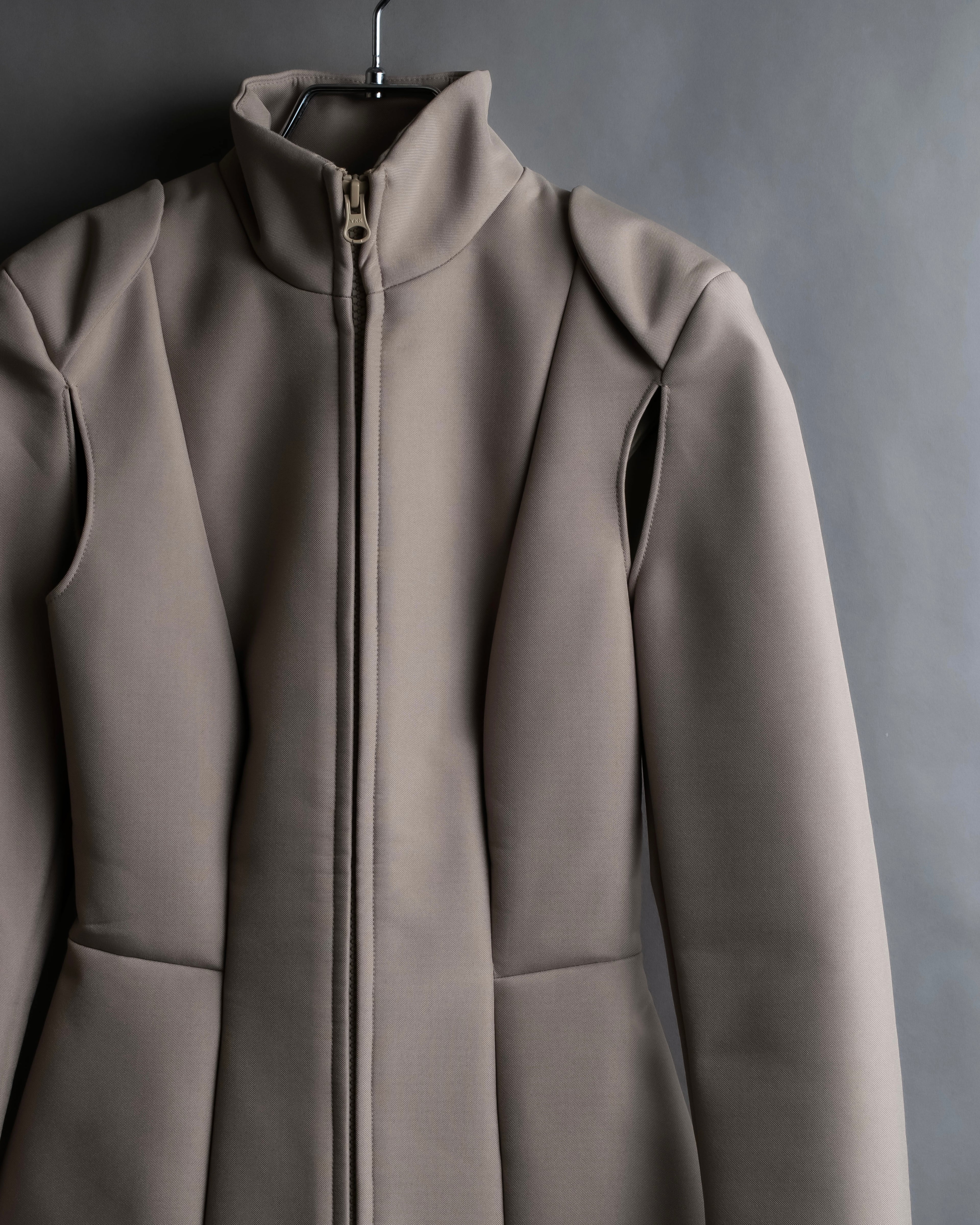 "Maison Martin Margiela × H&M"
Reconstructed zip-up design jacket