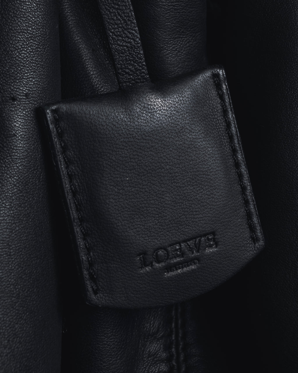 -SPECIAL- “LOEWE” Calle oversized padlock leather bag