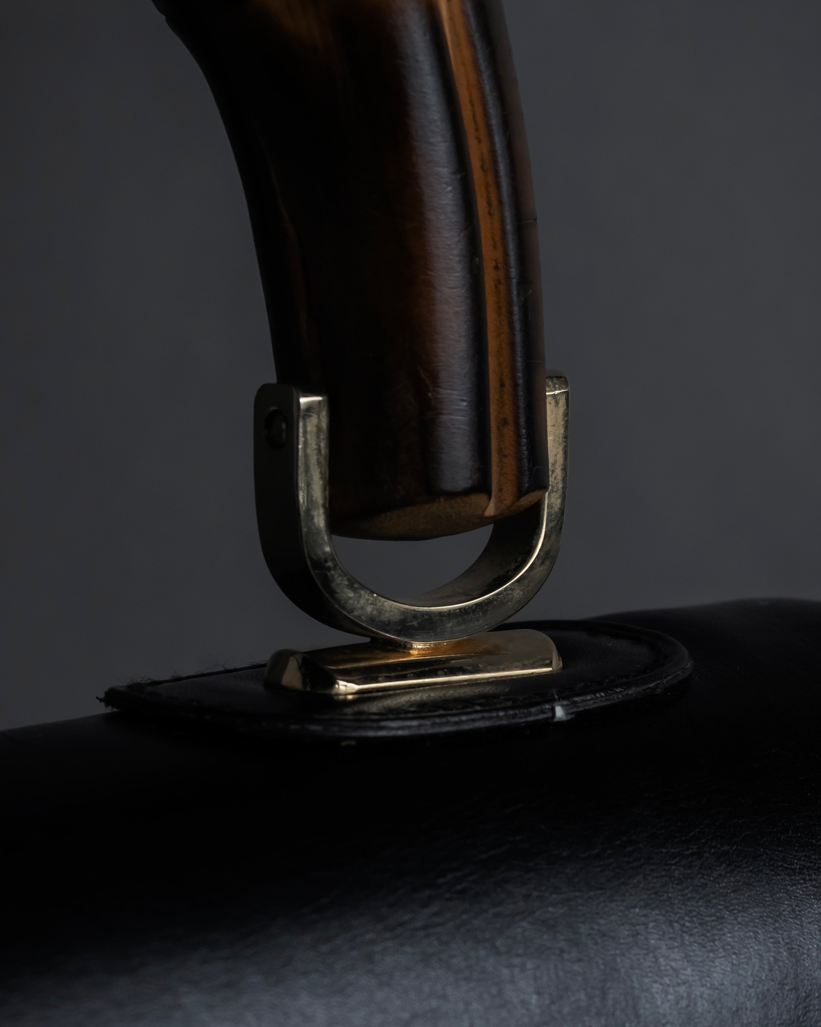 -MOOD Christmas Collection-
"CELINE" 70's Curved organic silhouette bamboo leather hand bag