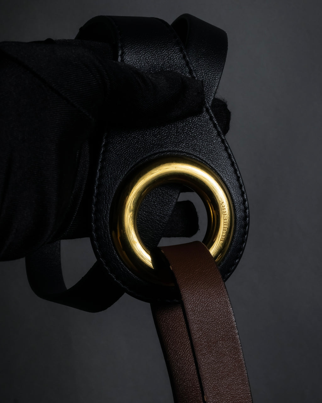 "BURBERRY" Gold circle metal design waist mark leather belt