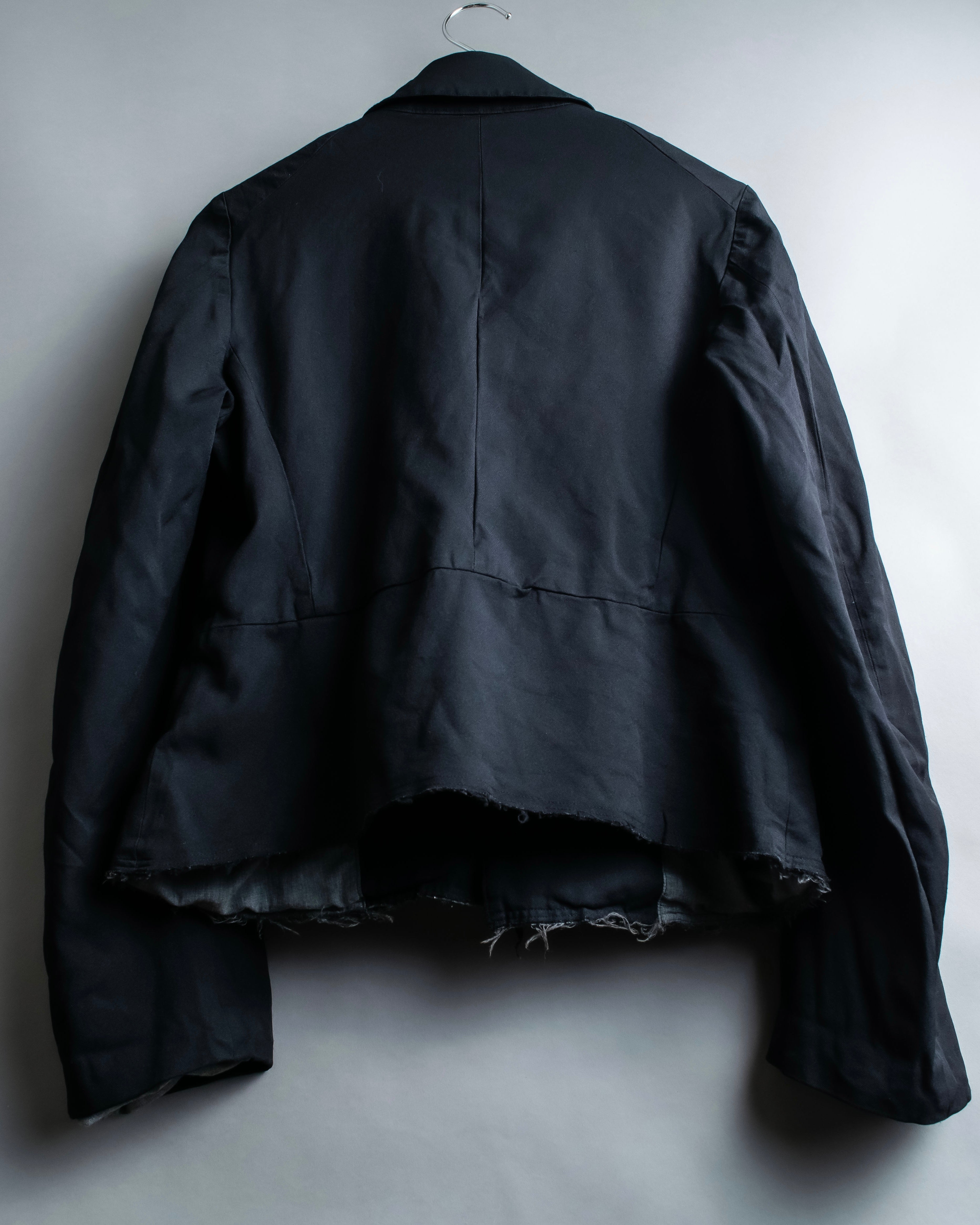 "COMME des GARCONS
COMME des GARCONS" 6 button detail raw edge jacket