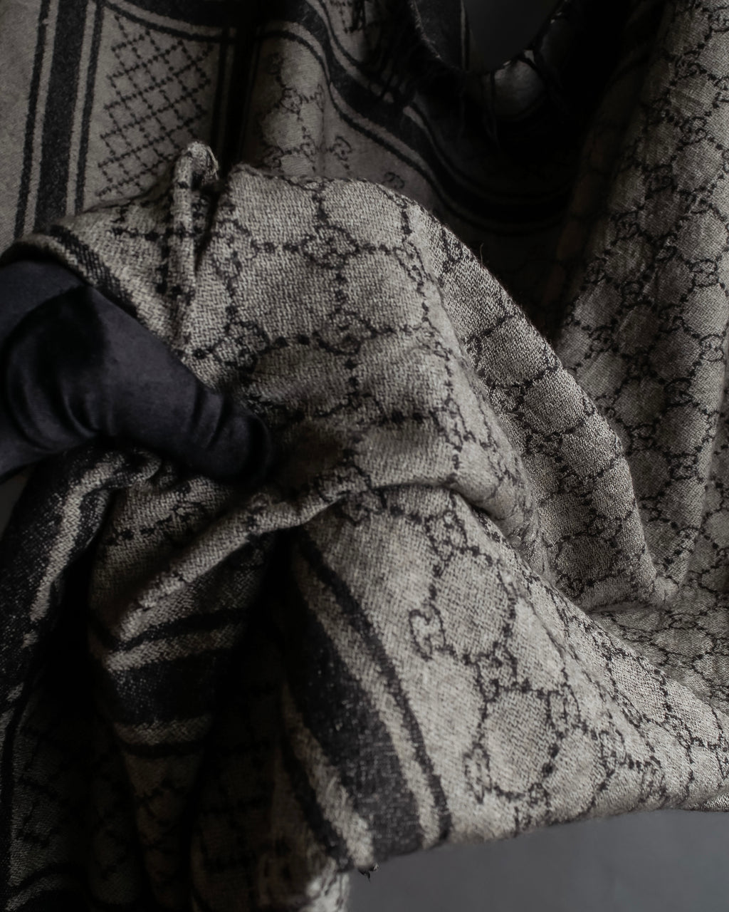 "GUCCI" GG monogram &amp; check pattern fringe large stole