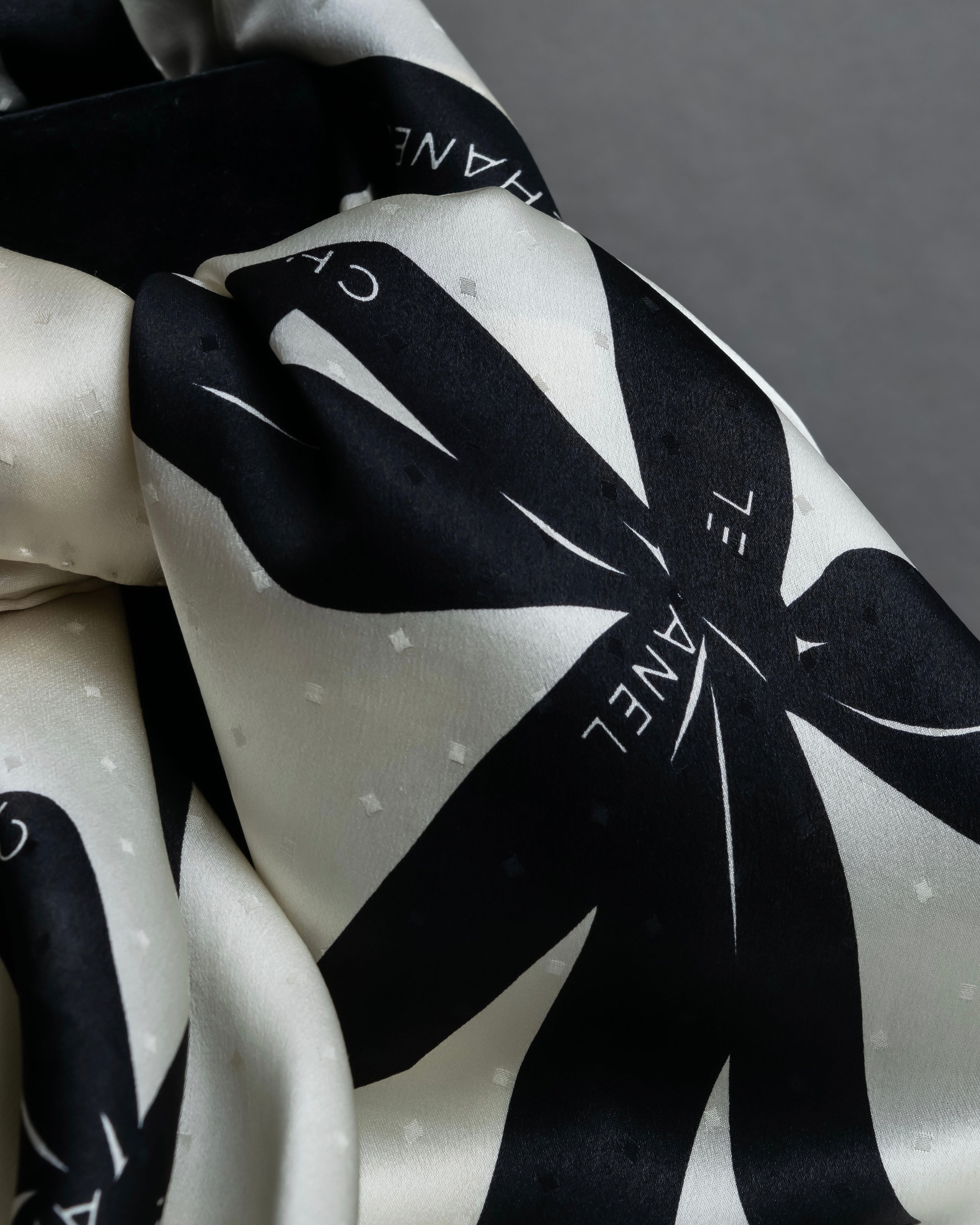 "CHANEL" Logo engraved ribbon motif design large scarf