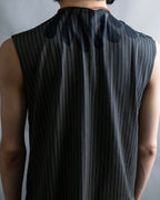 "FENDI" Logo print V-neck sleeveless top