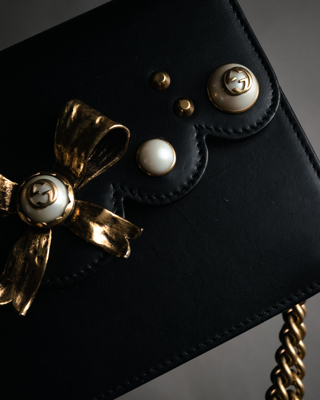 –SPECIAL– “GUCCI”
2016-2022 Bow embellished chain shoulder bag