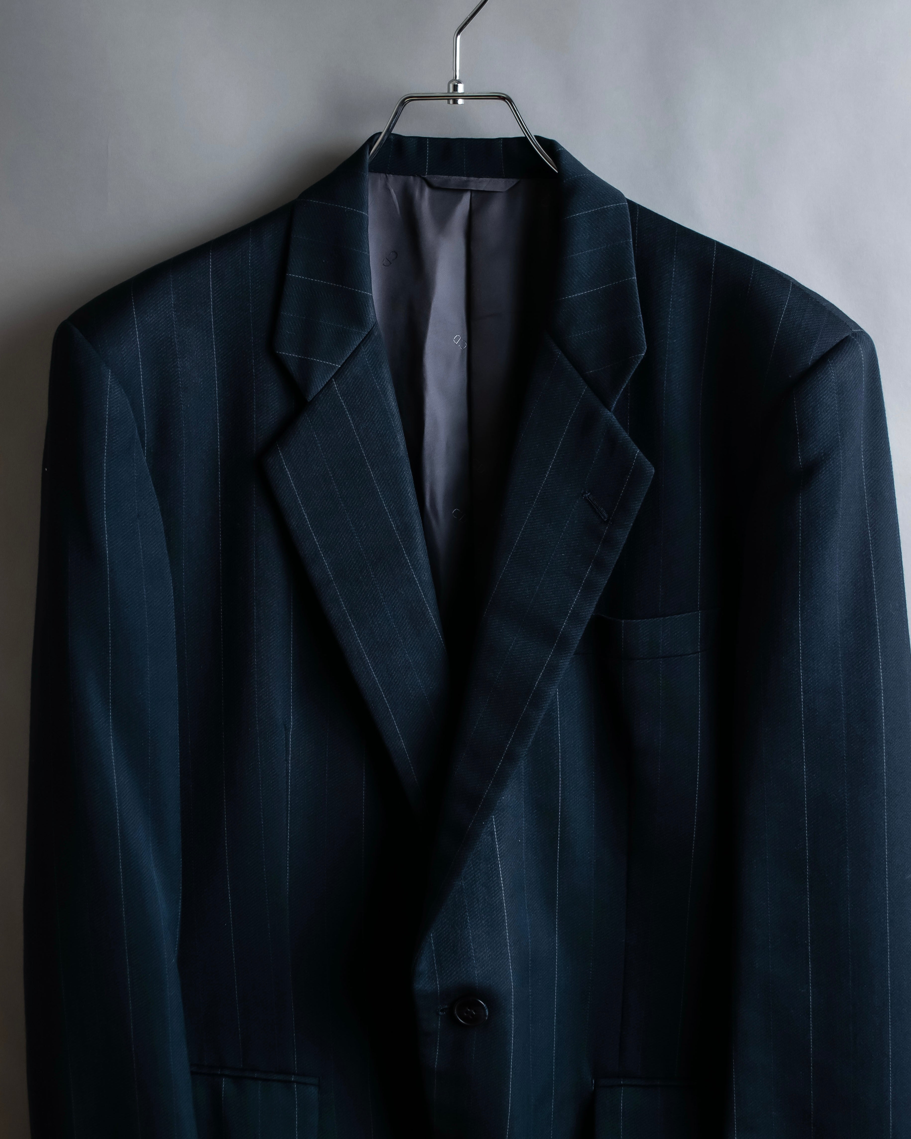 "CHRISTIAN DIOR MONSIEUR"
 Fine pitch stripe pattern notch lapel tailored jacket
