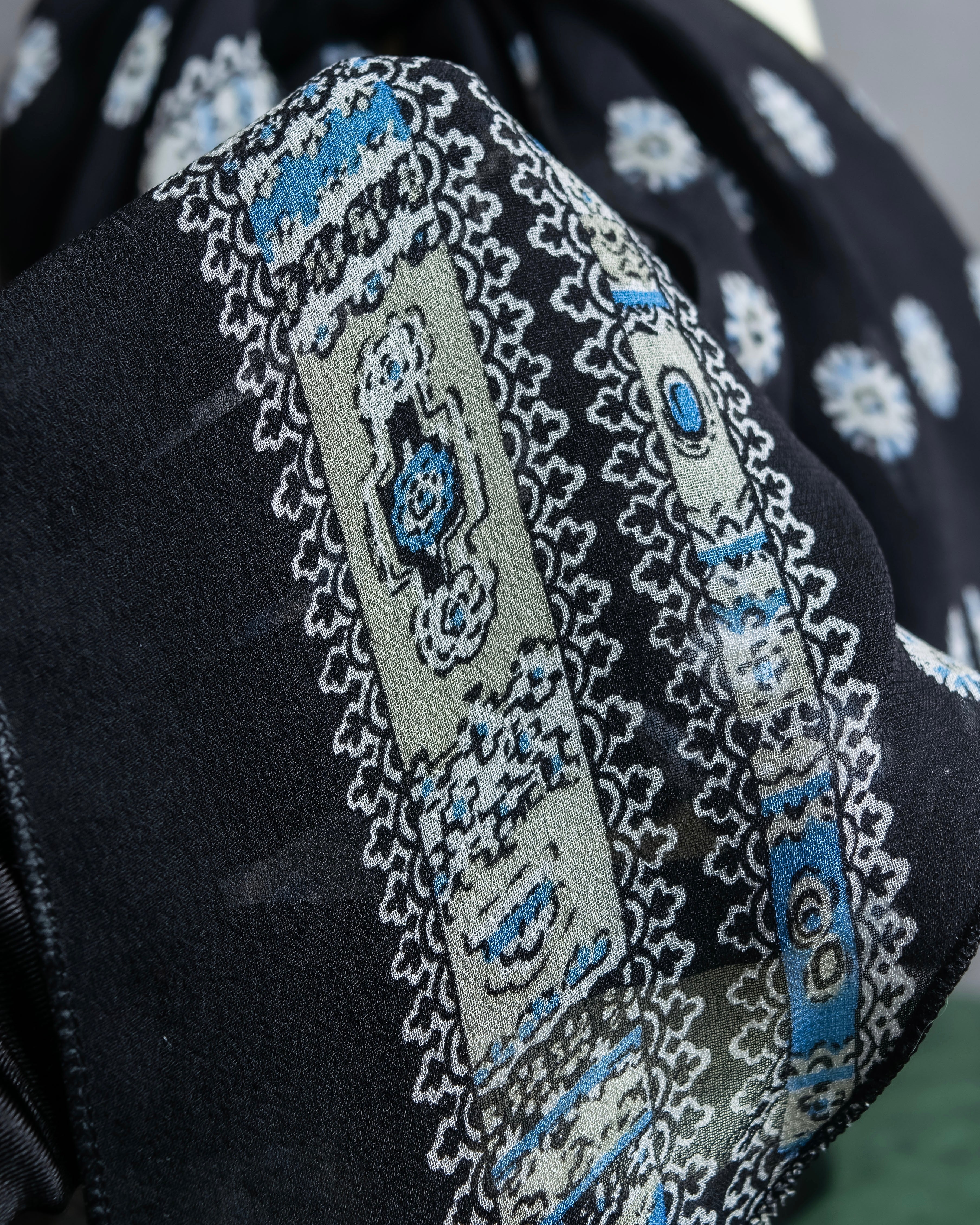 "Chloe" Small floral print super long stole