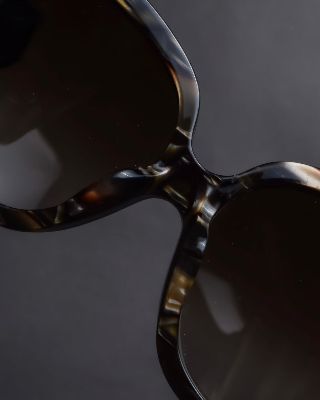 "Christian Dior" Tortoiseshell buckle detail sunglasses