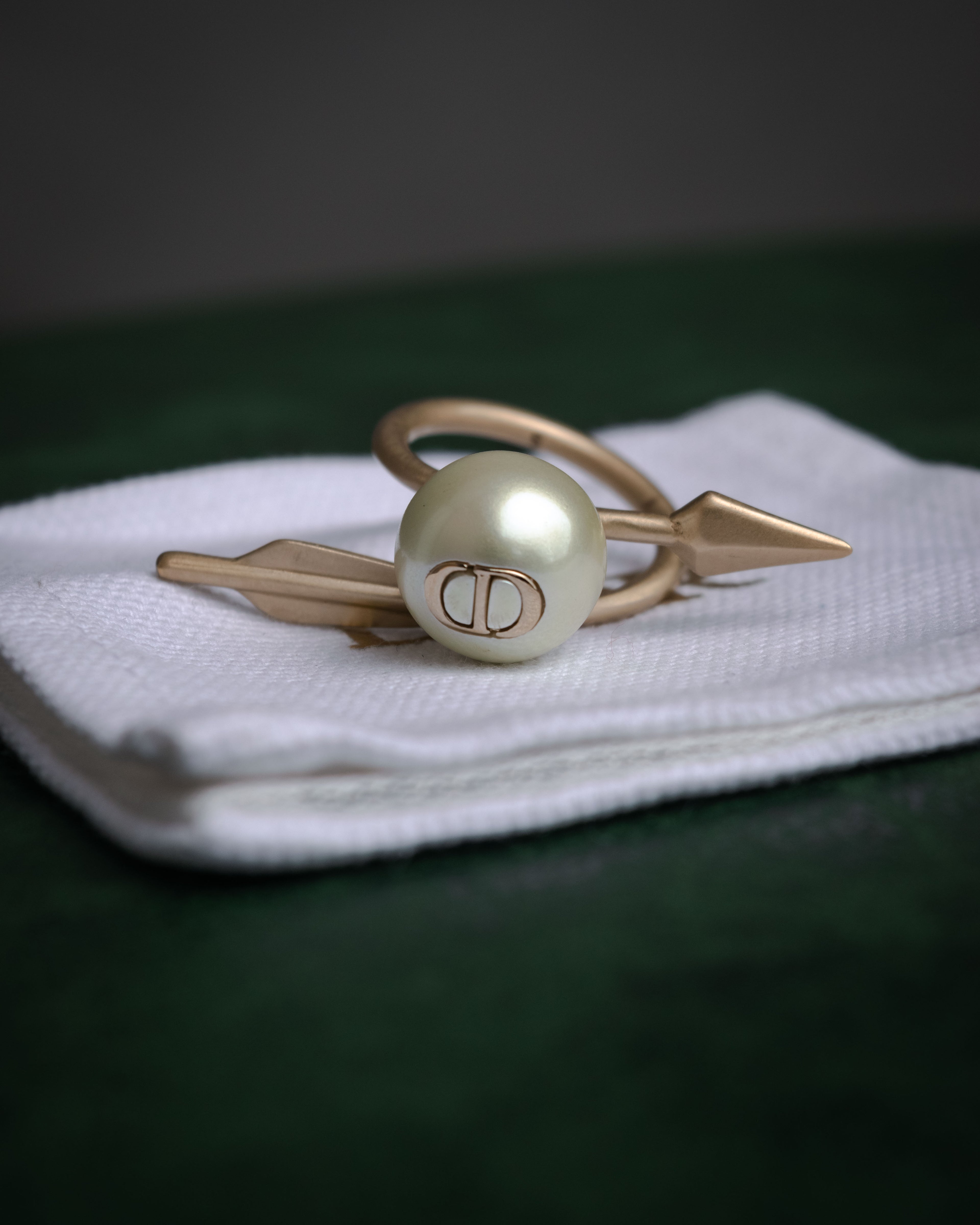 –SPECIAL– “DIOR” 2017-present Arrow pearl CD open ring
