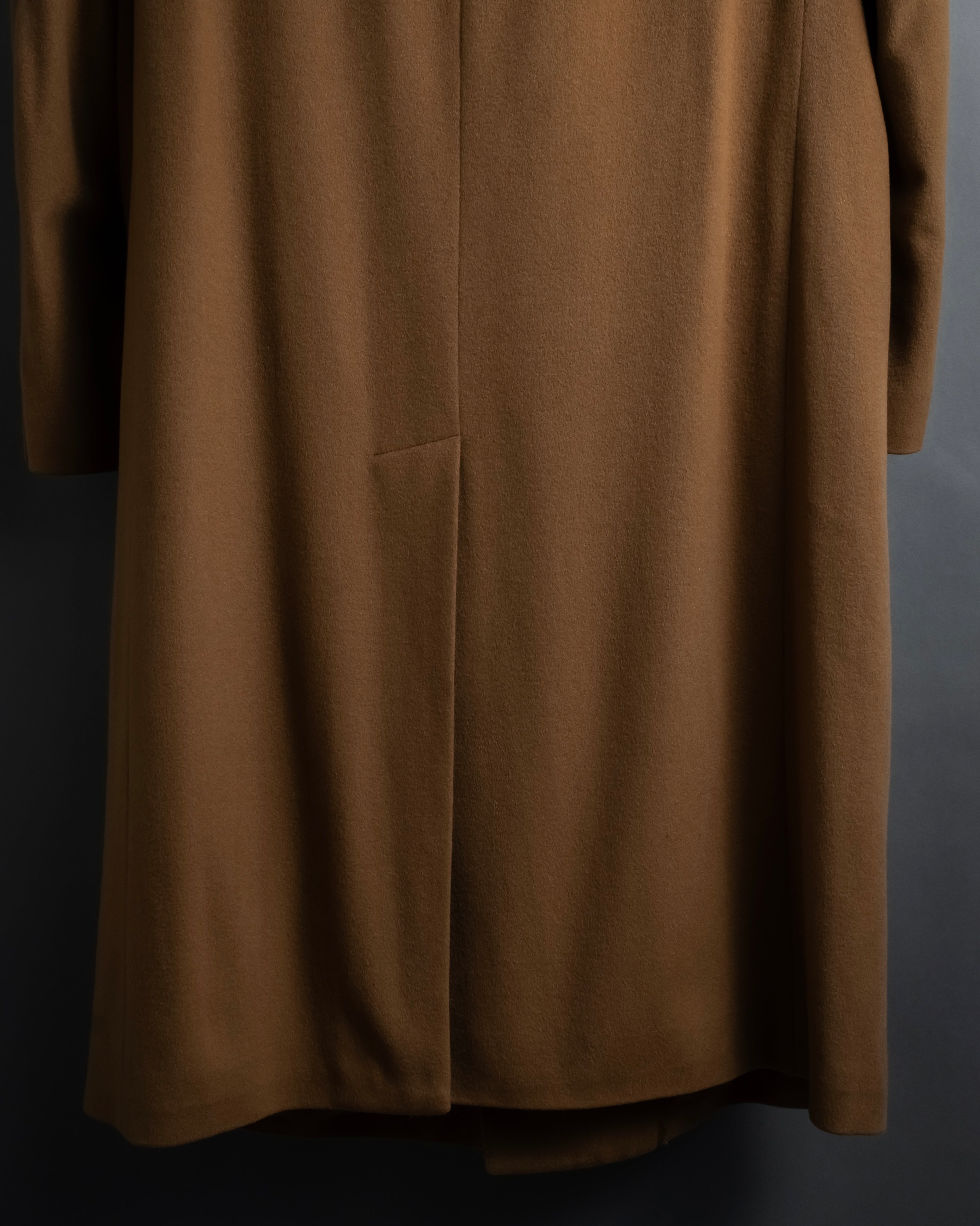 "BARBERINI" Classically tailored 100% cashmere chester coat