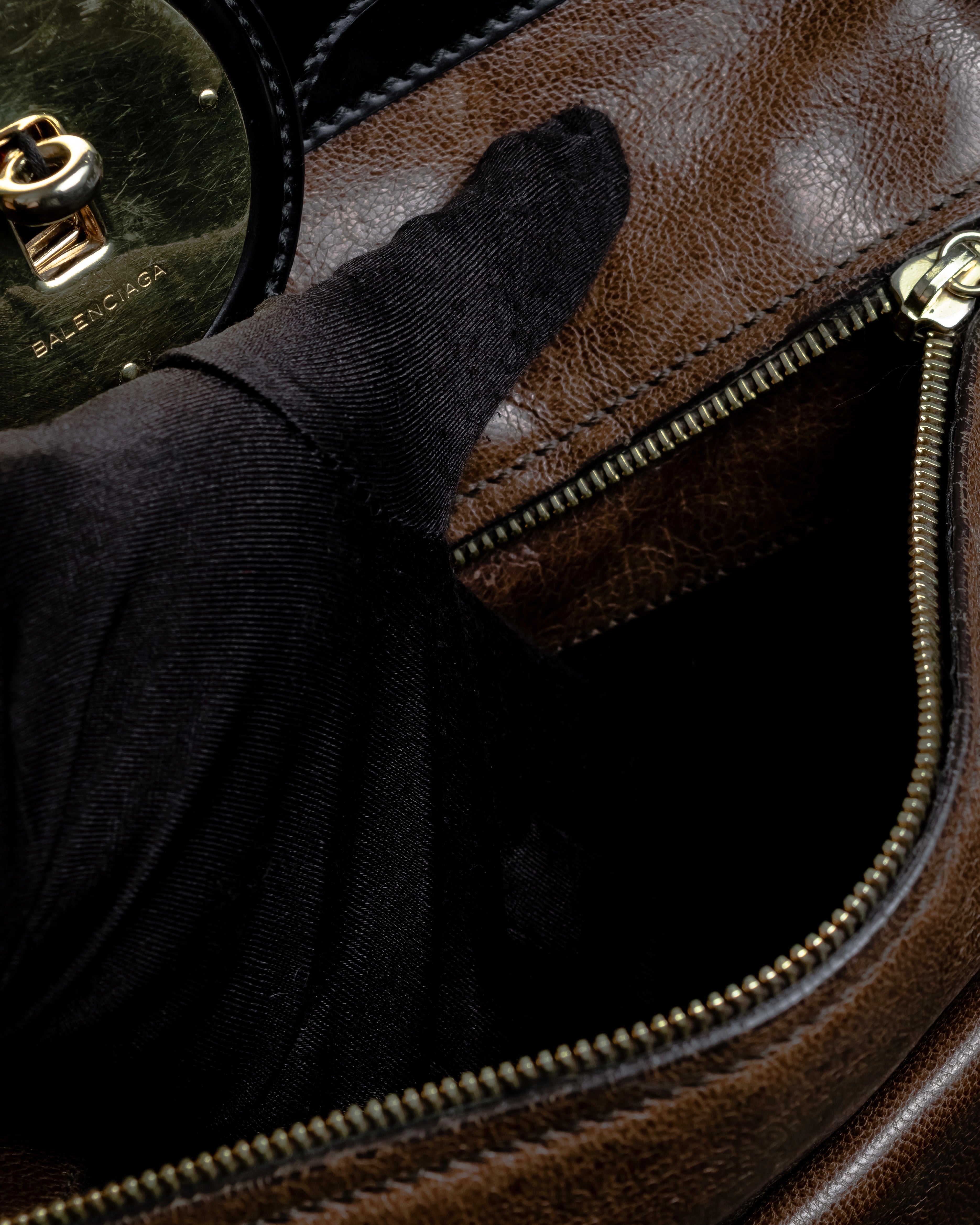 "BALENCIAGA" Gold turn lock design leather combination bag