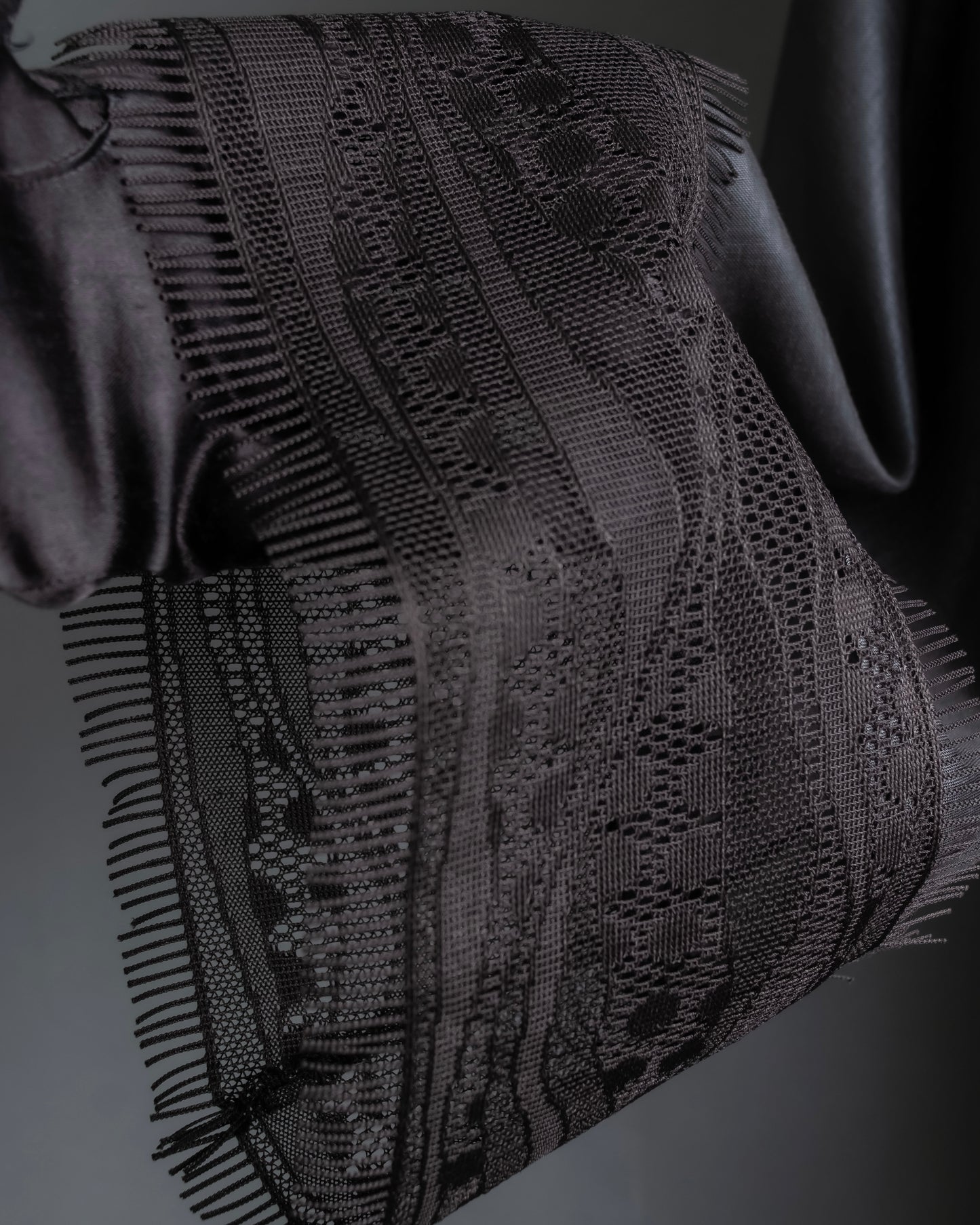 "ISSEY MIYAKE" Fringe design embroidered jacket