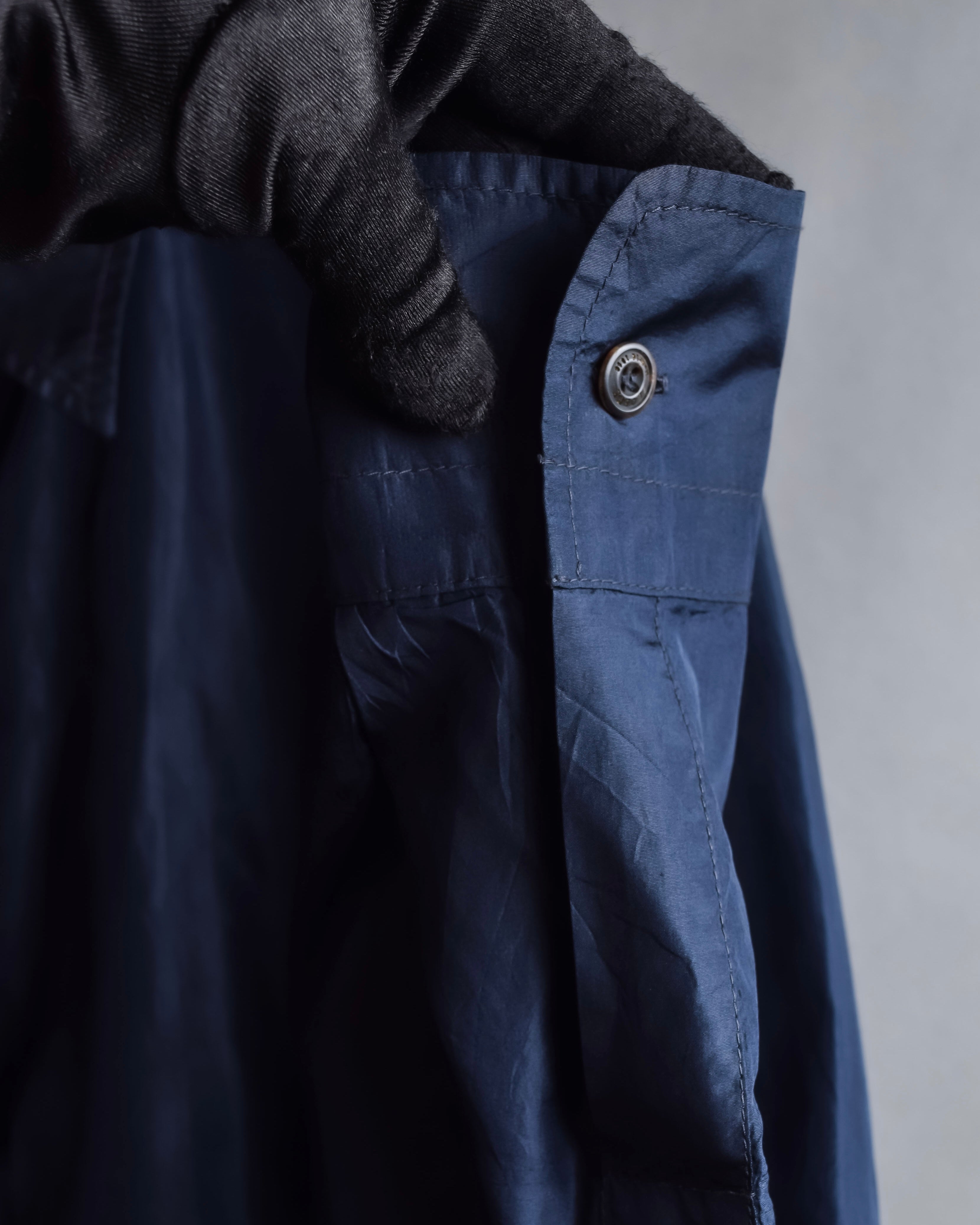 "LOEWE" 90's-00's Fly front silk shirt