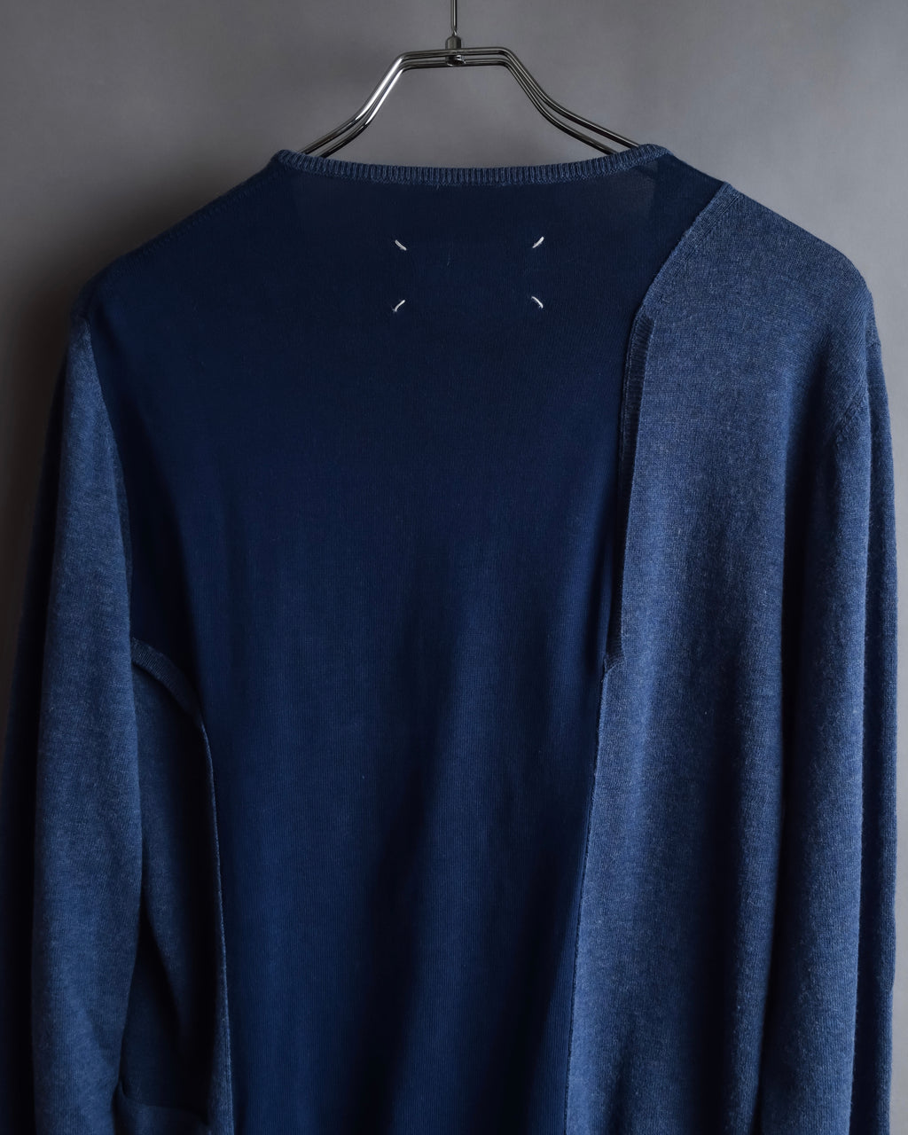 "MAISON MARGIELA" 17SS Asymmetric button line knit