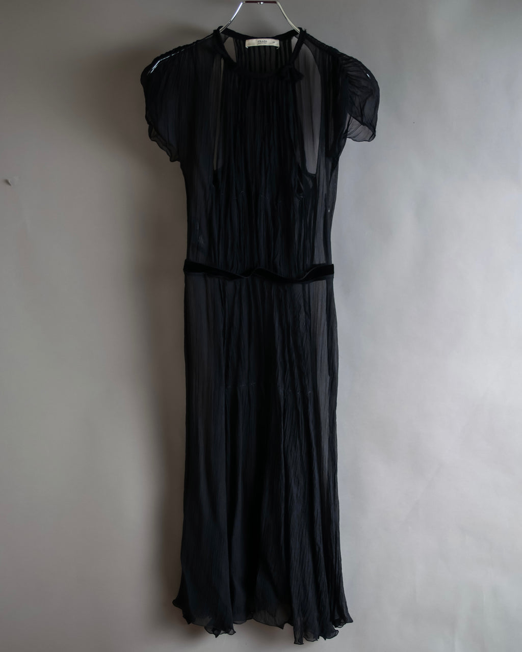 "PRADA" Gathered ribbon design puff sleeve dress