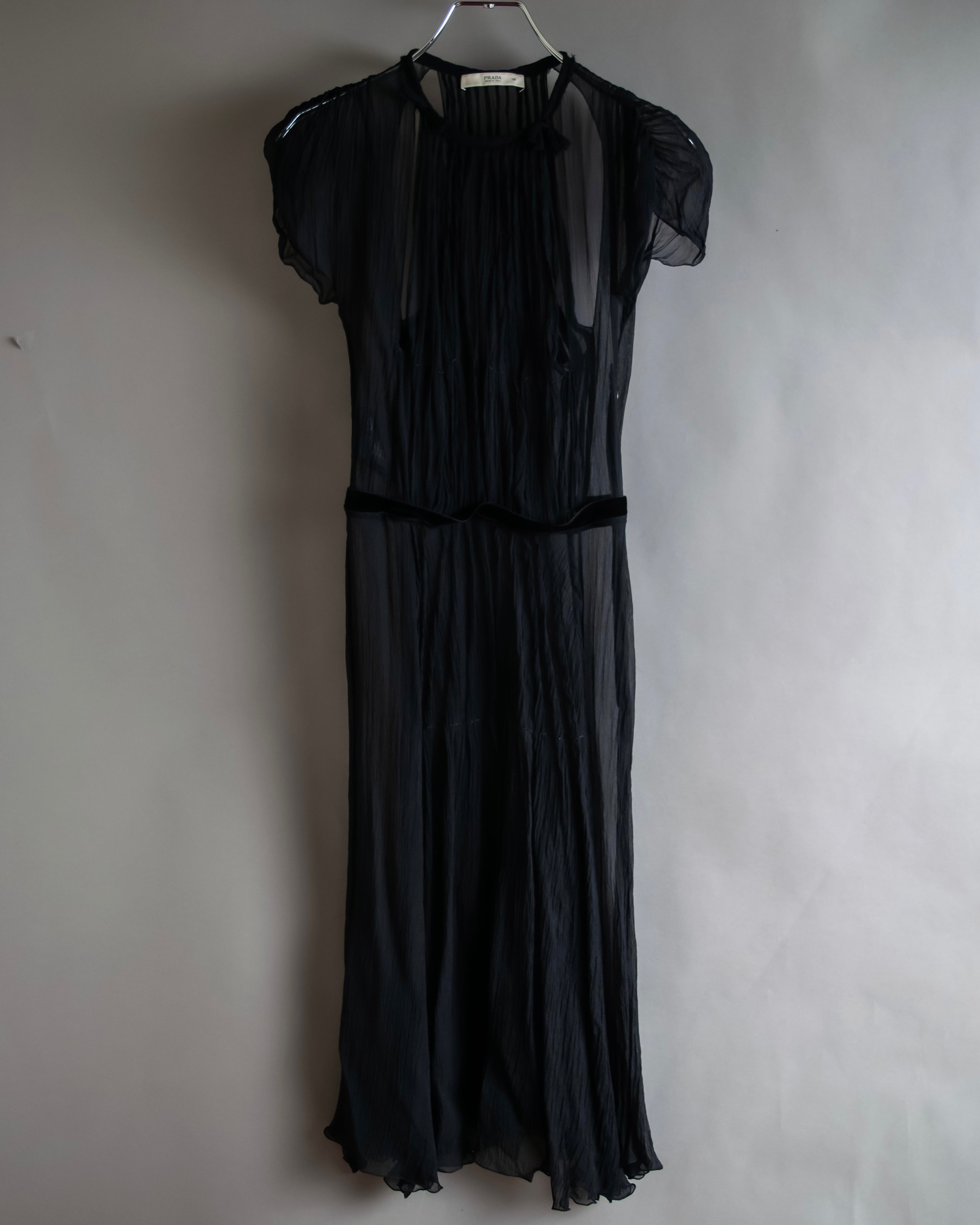 "PRADA" Gathered ribbon design puff sleeve dress