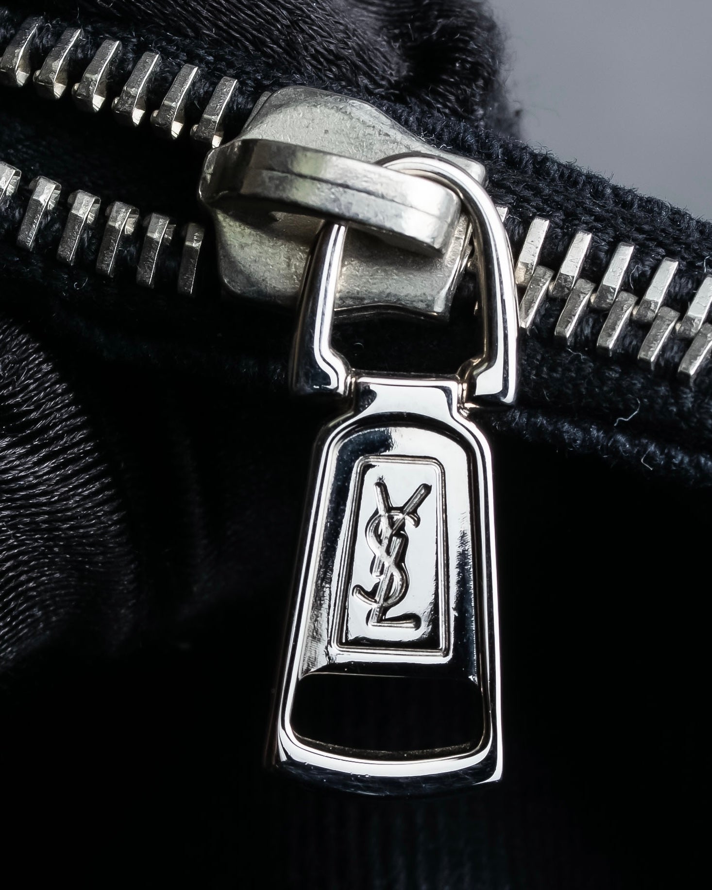 "YVES SAINT LAURENT" Muse Two series grain leather one-handle bag