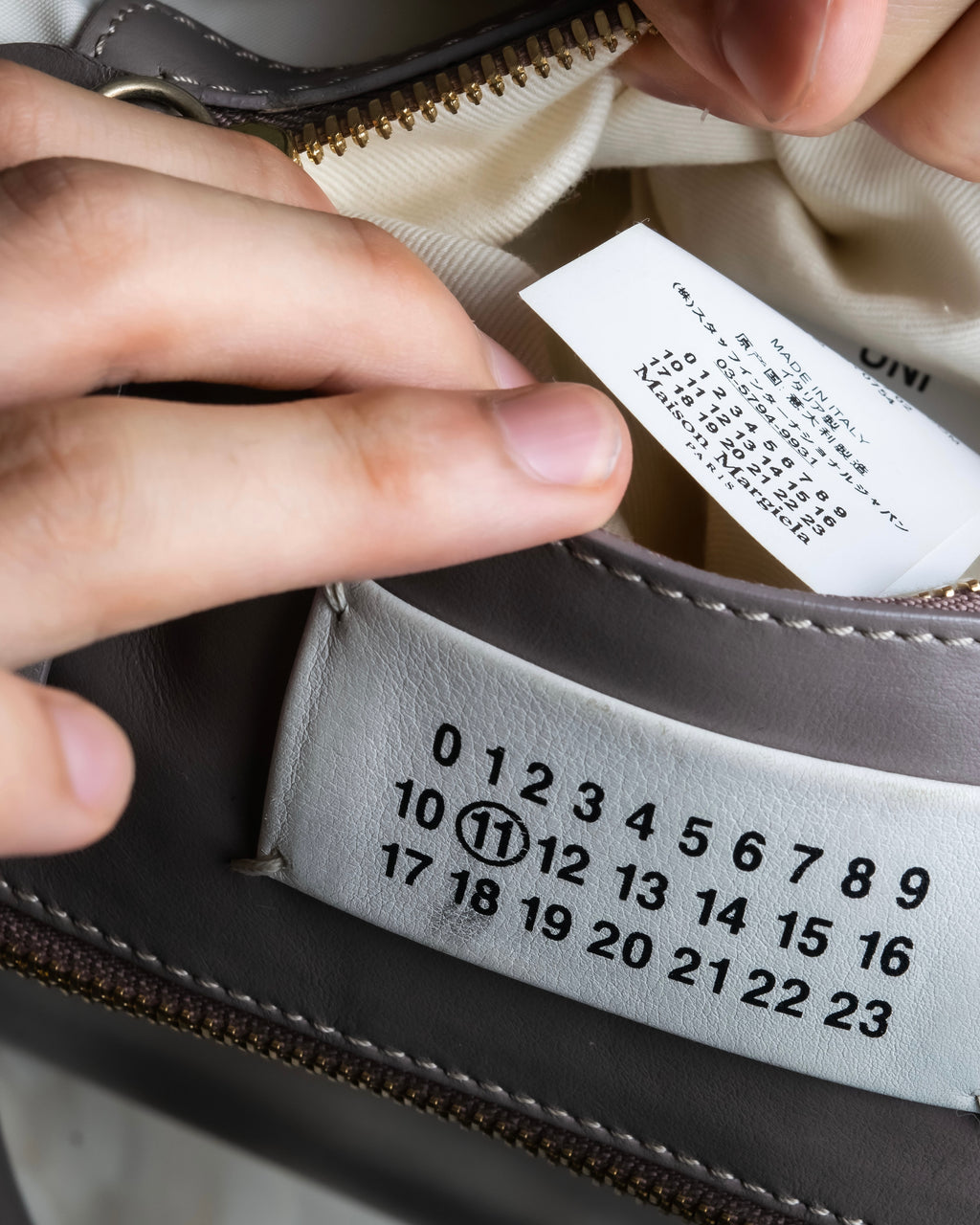 "MAISON MARGIELA" 5AC medium 2way handbag