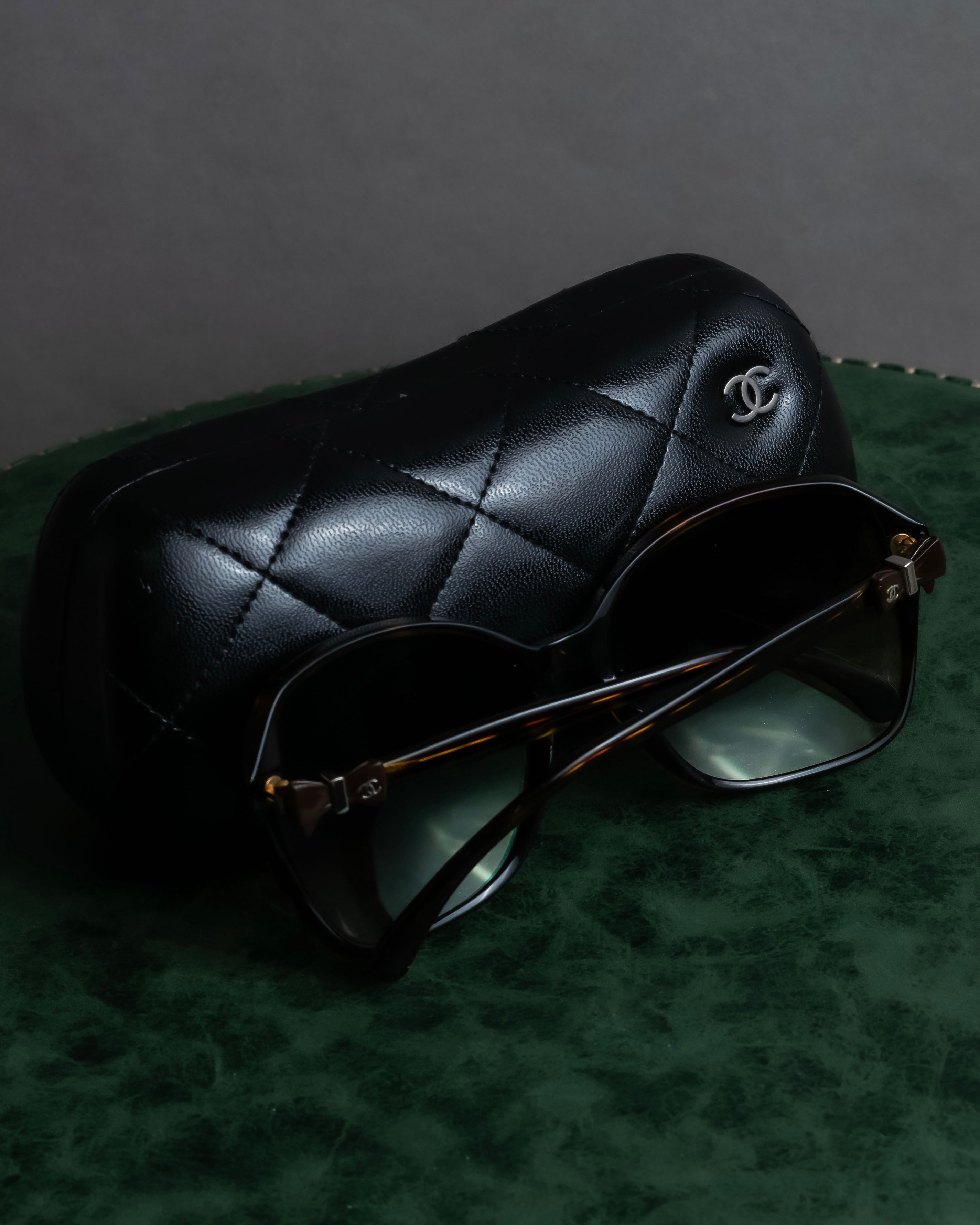 "CHANEL" Butterfly frame brown lens sunglasses