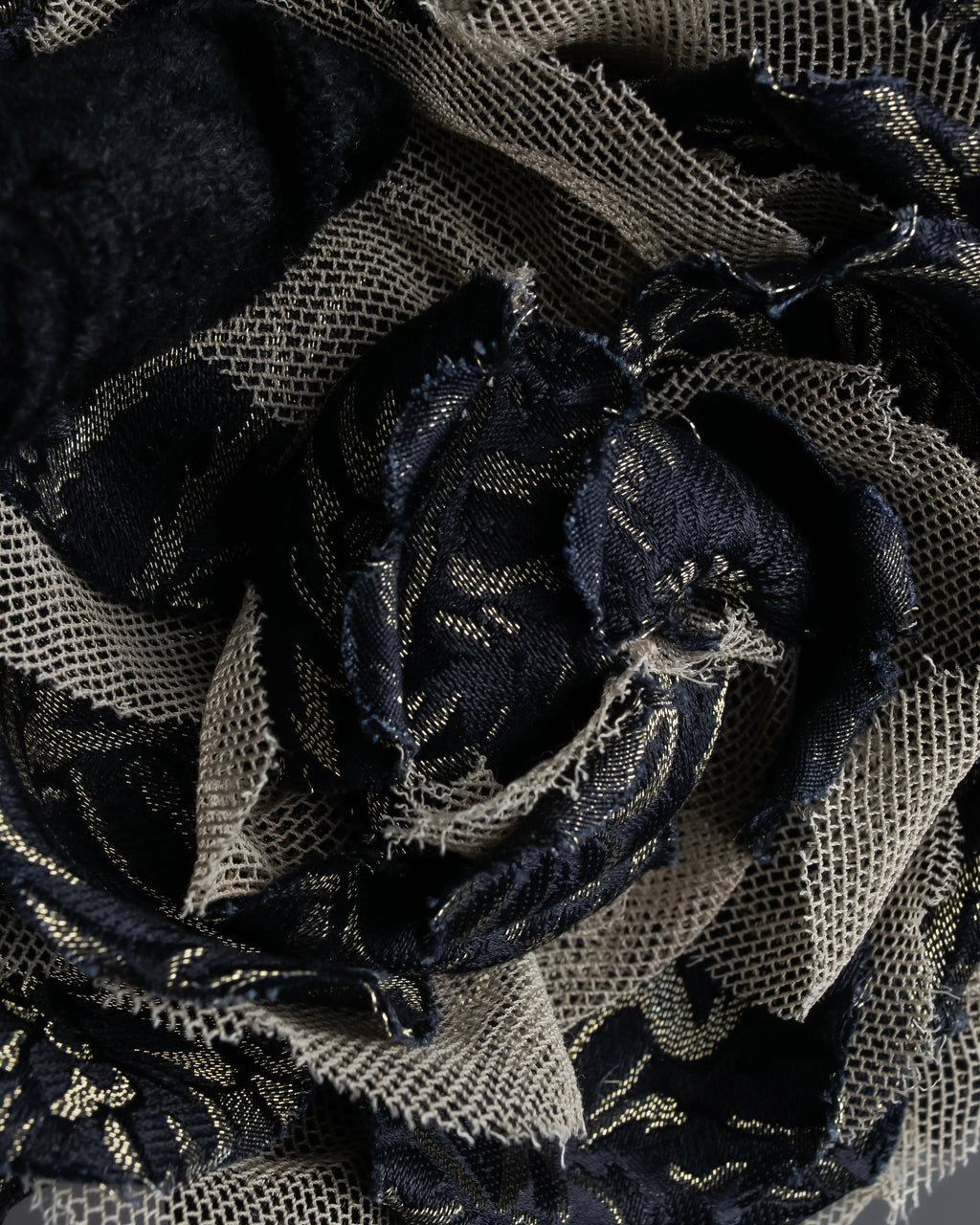 "DOLCE &amp; GABBANA" Flower motif tulle layered brooch