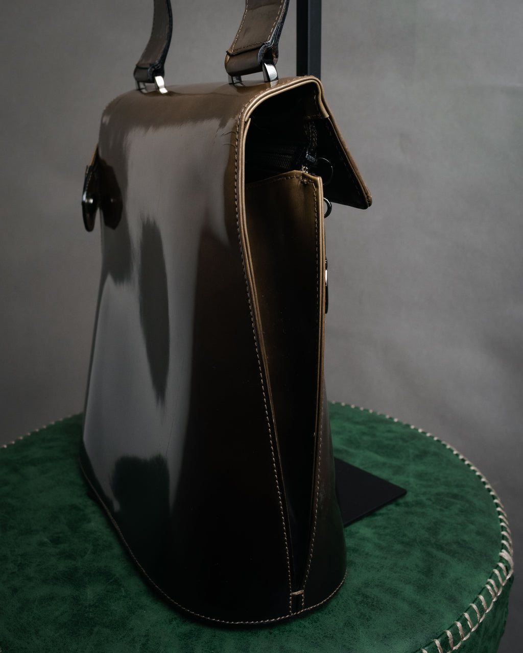 “Salvatore Ferragamo” 90’s-00’s glossy gancini shoulder bag