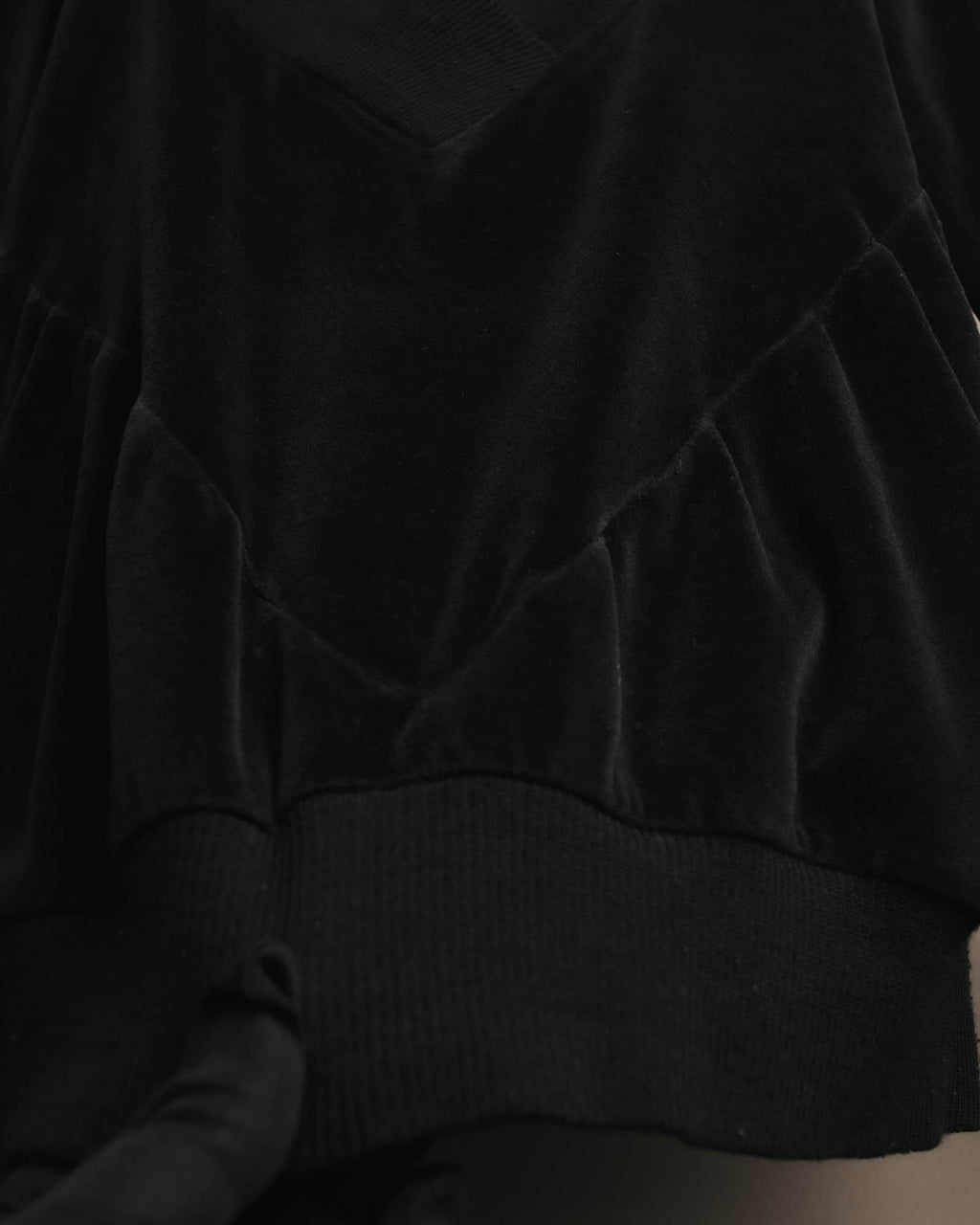"Véronique Branquinho" 90's-00's Cotton velour v-neck sweatshirt