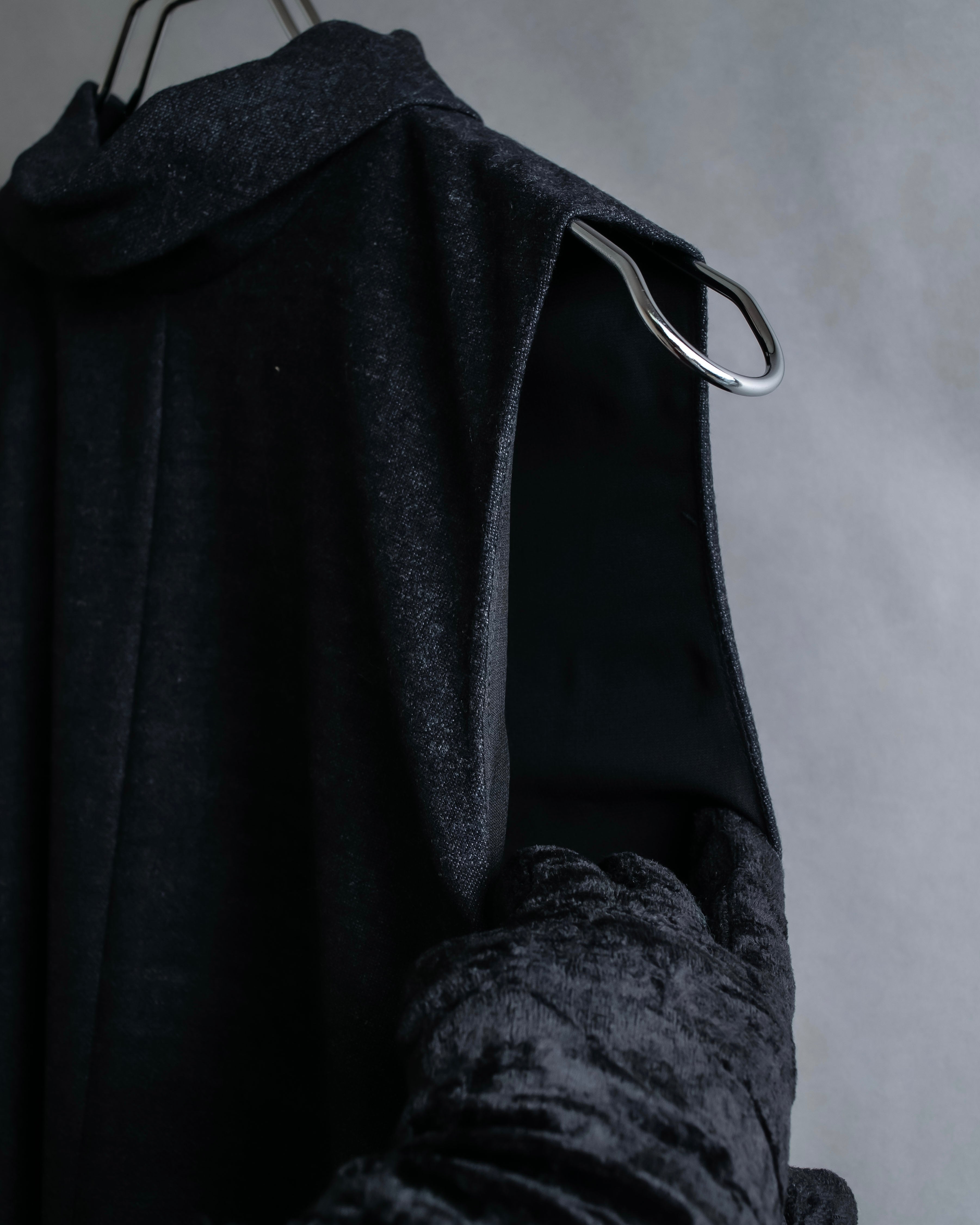 "MAISON MARGIELA" 16AW Deep tuck design sleeveless dress